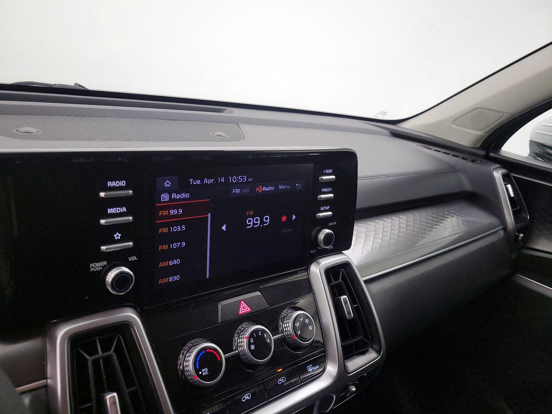 Thumbnail: 2023 Kia Sorento - 15
