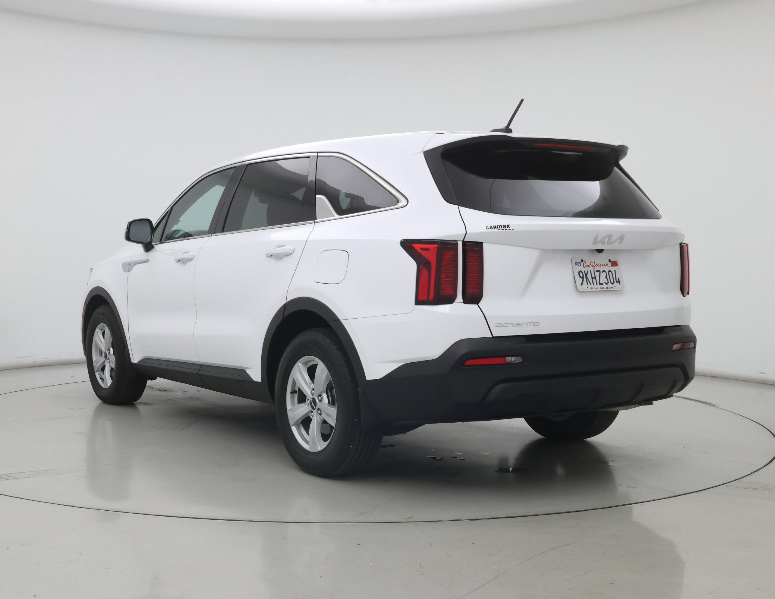 Thumbnail: 2023 Kia Sorento - 2