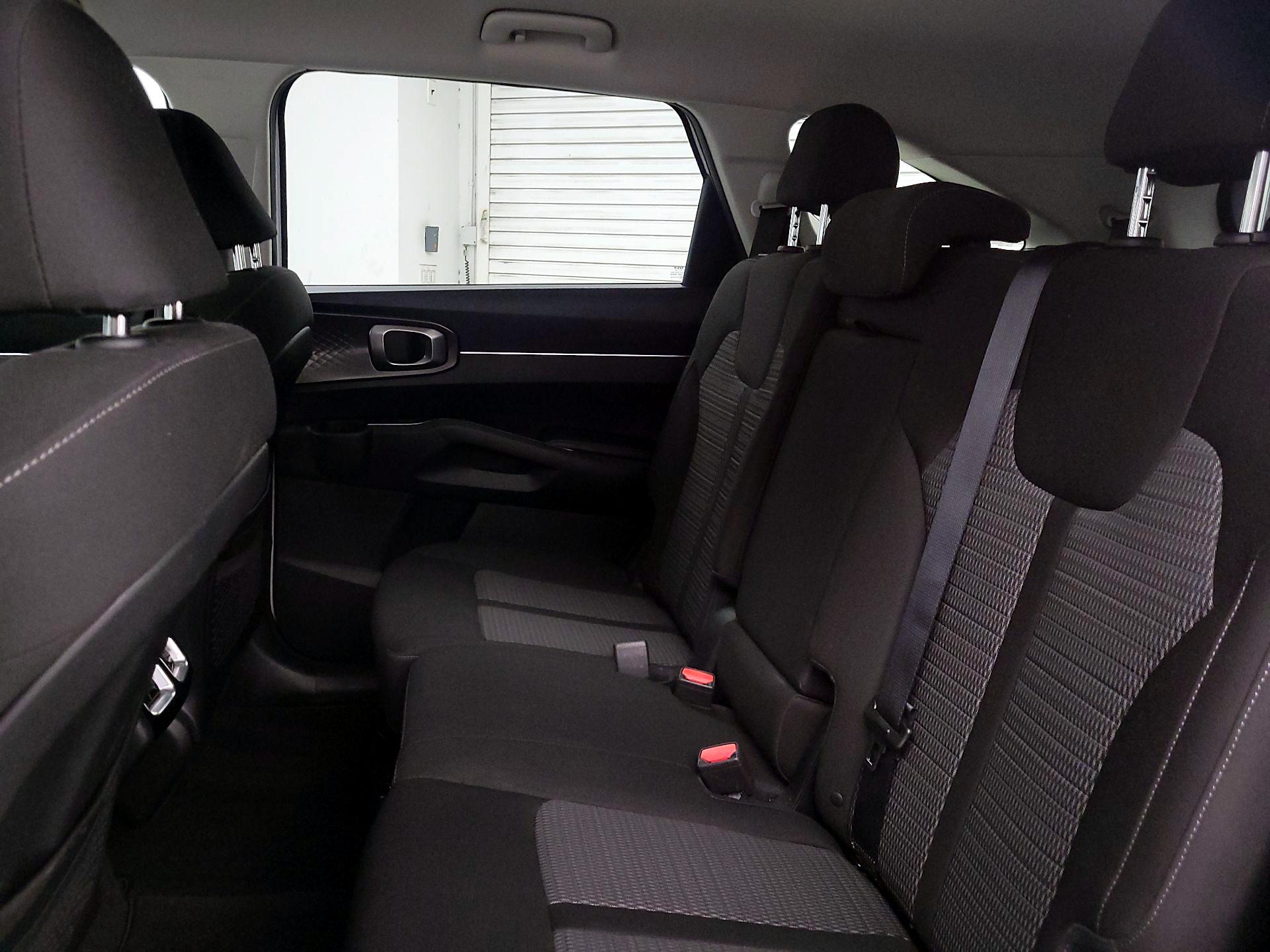 Thumbnail: 2023 Kia Sorento - 19