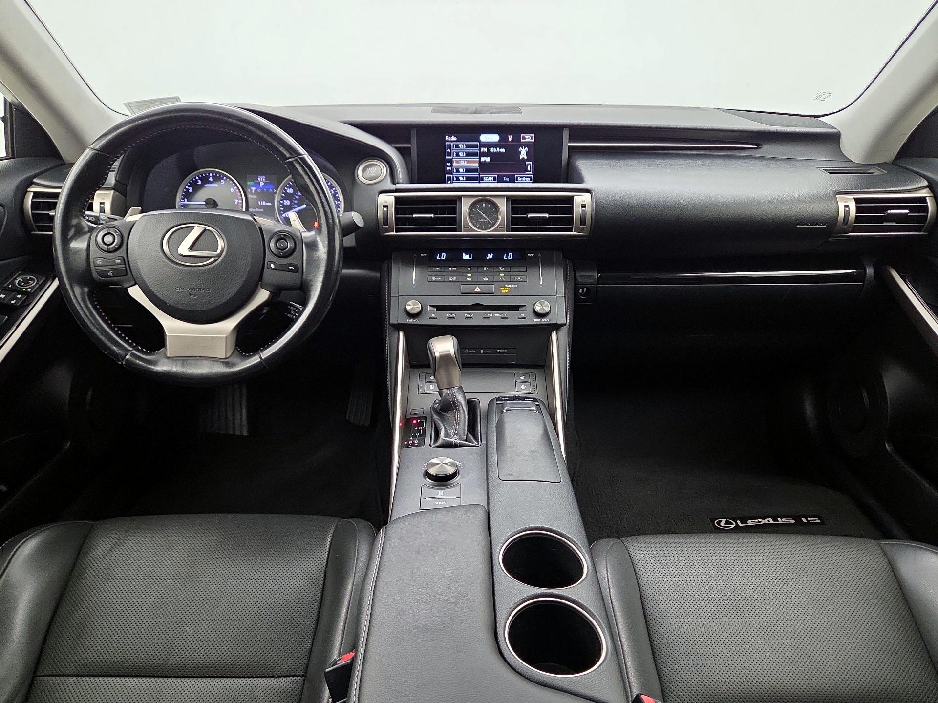 Thumbnail: 2016 Lexus IS - 9