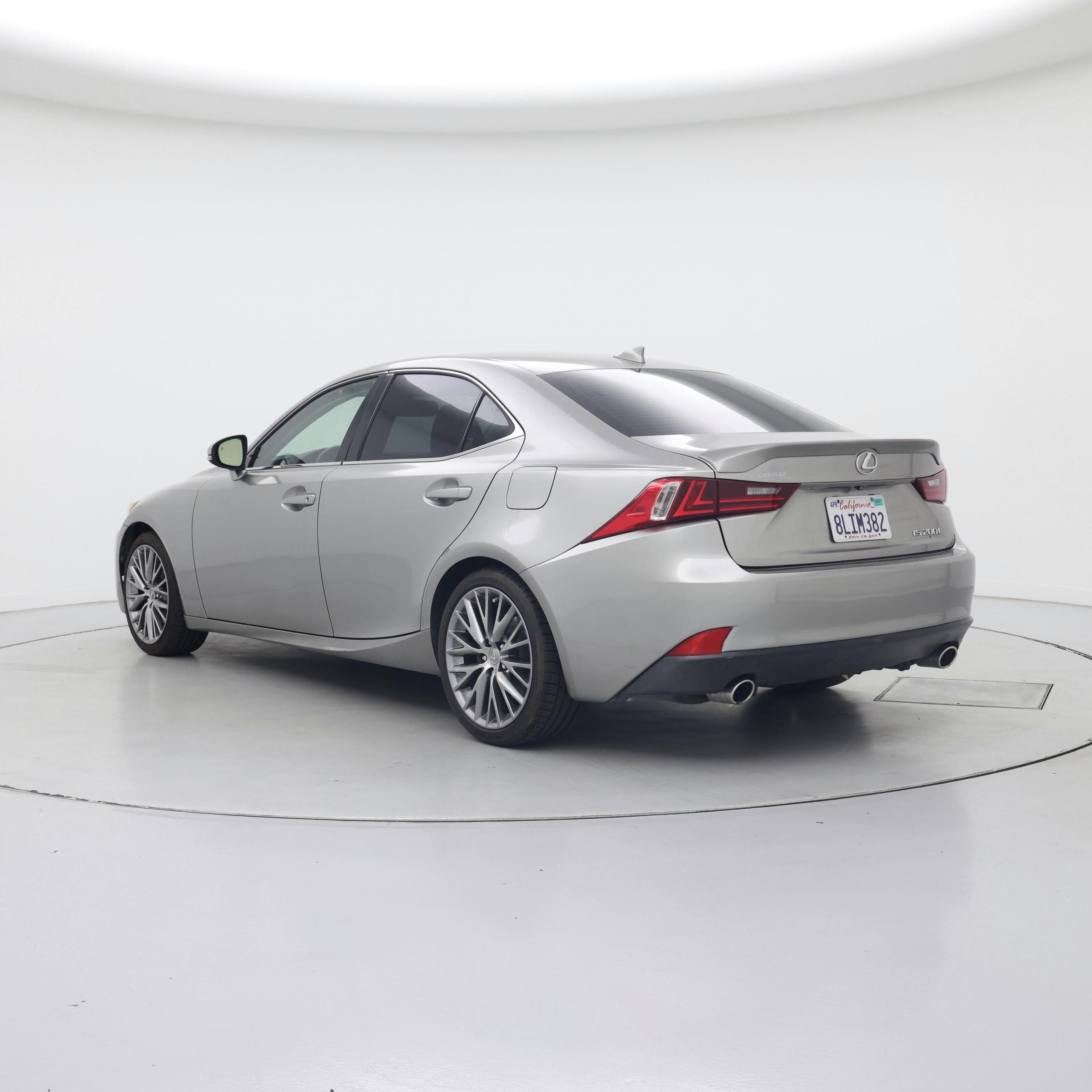 Thumbnail: 2016 Lexus IS - 2