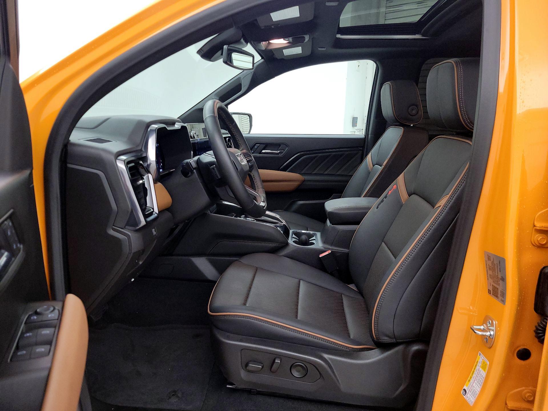 Thumbnail: 2025 GMC Canyon - 11