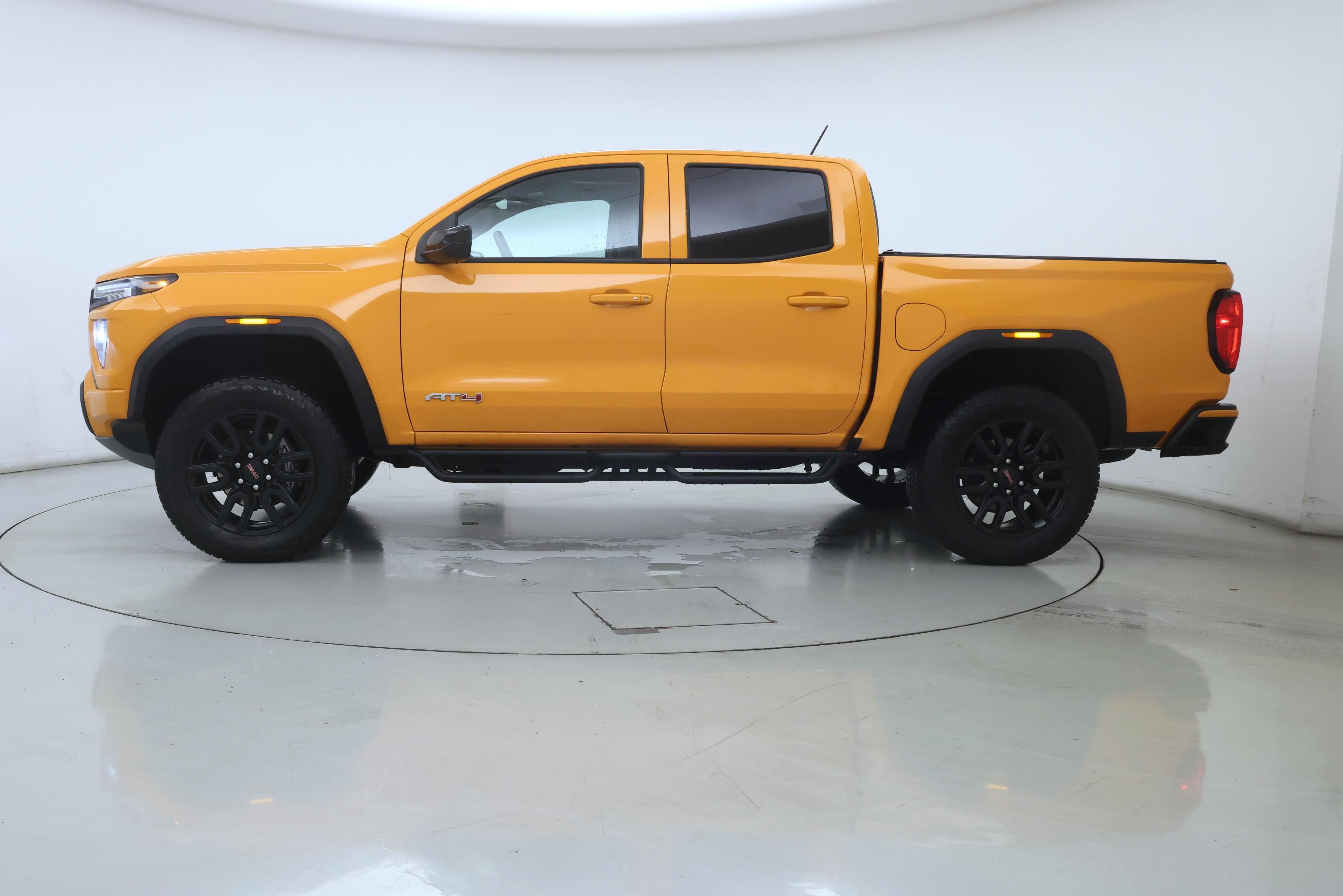 Thumbnail: 2025 GMC Canyon - 3
