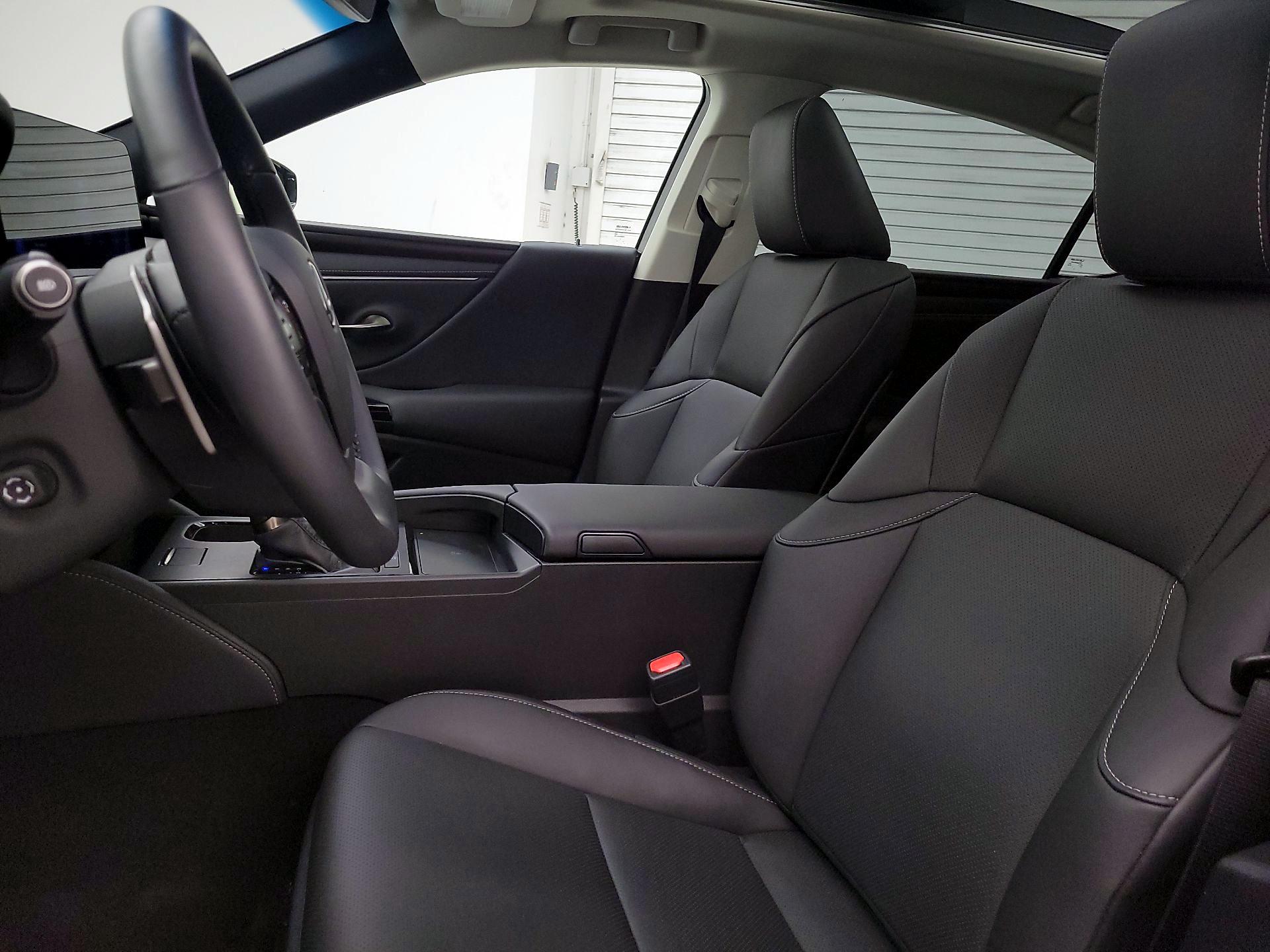 Thumbnail: 2025 Lexus ES - 11