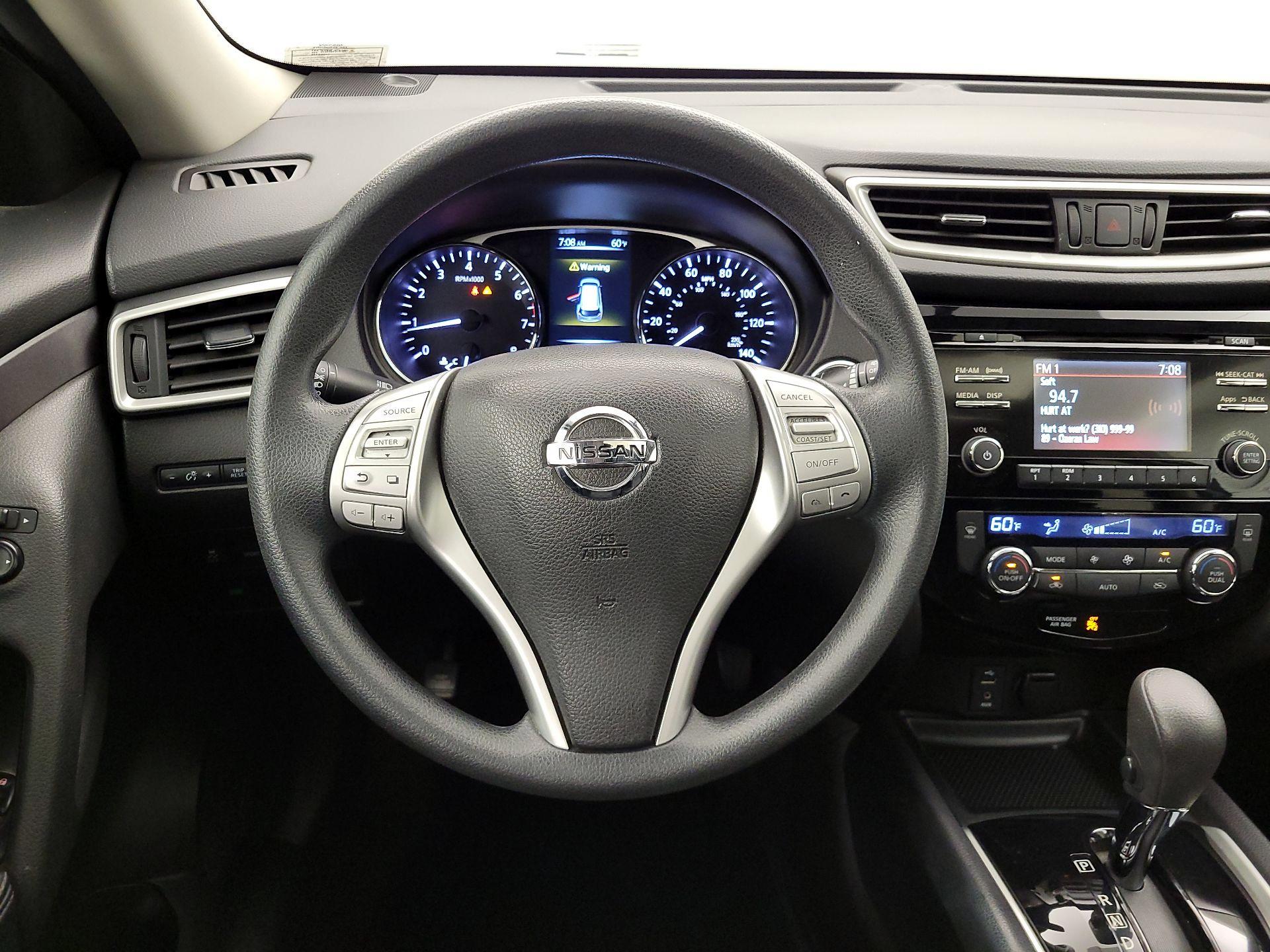Thumbnail: 2016 Nissan Rogue - 10