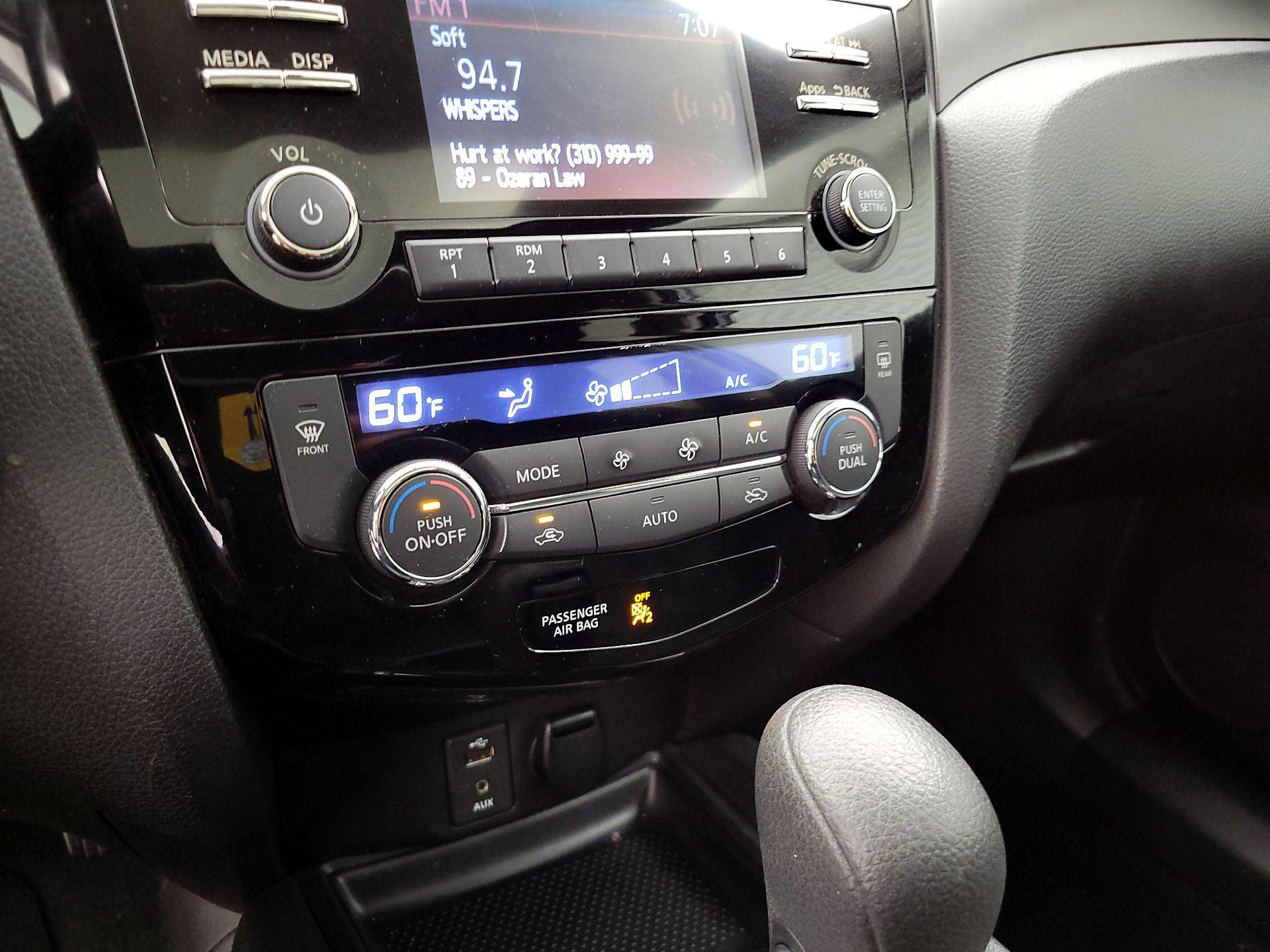 Thumbnail: 2016 Nissan Rogue - 16