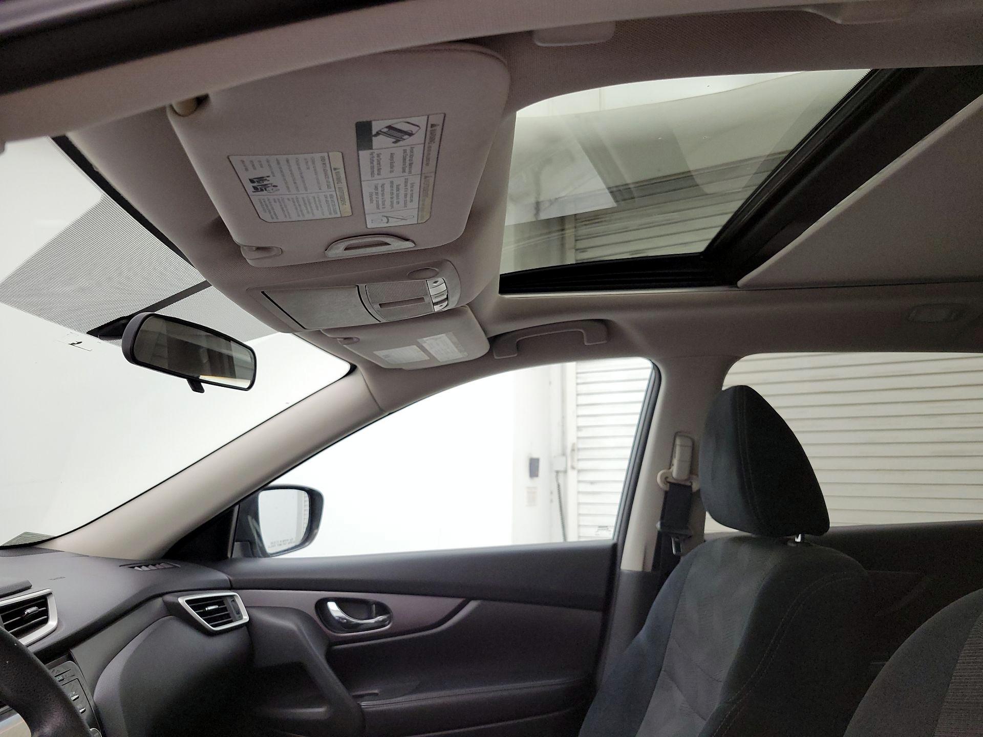 Thumbnail: 2016 Nissan Rogue - 19