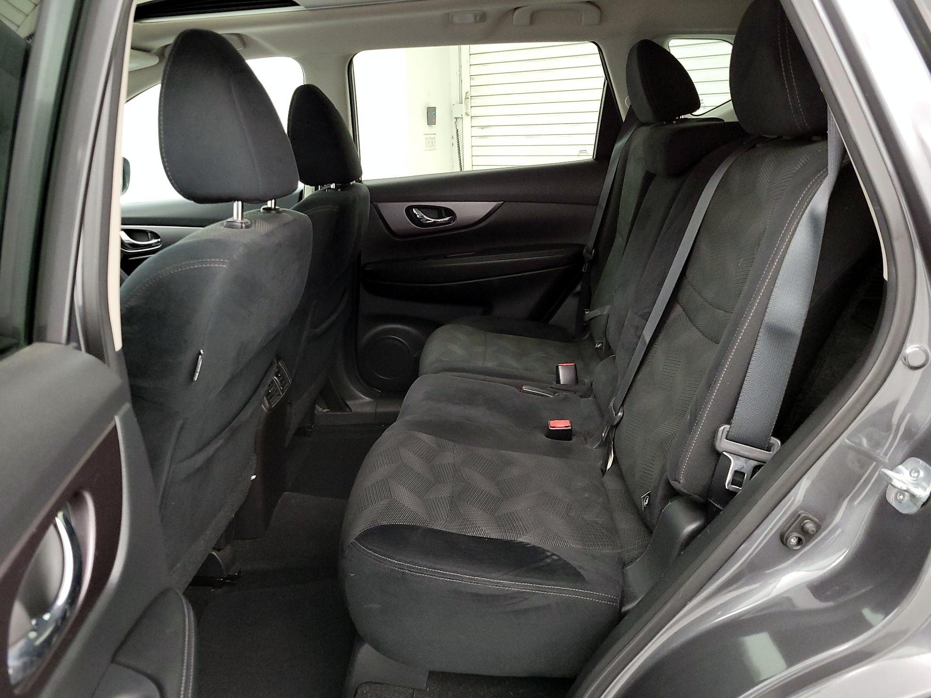 Thumbnail: 2016 Nissan Rogue - 20