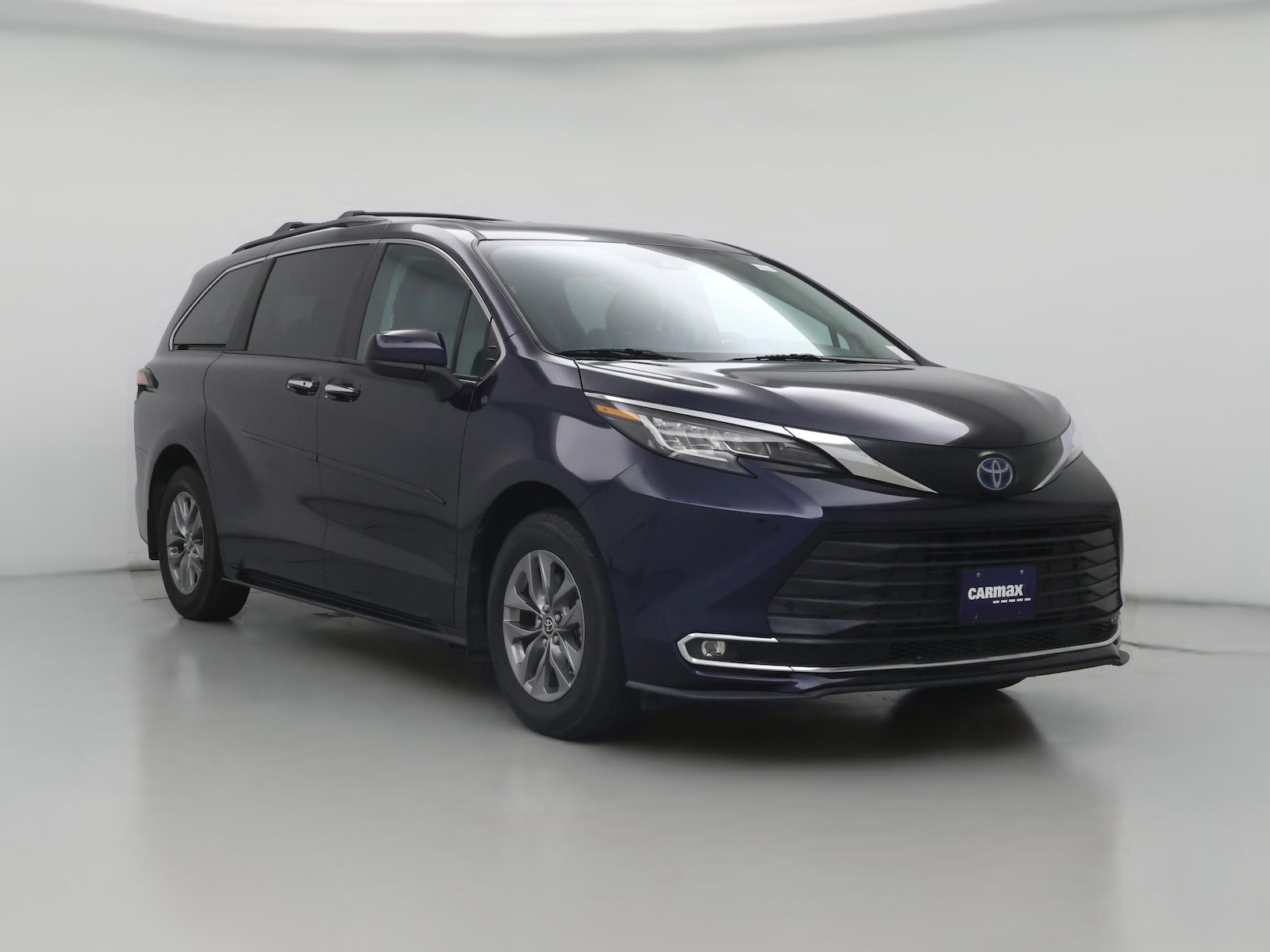 2022 Toyota Sienna XLE - Photo 1