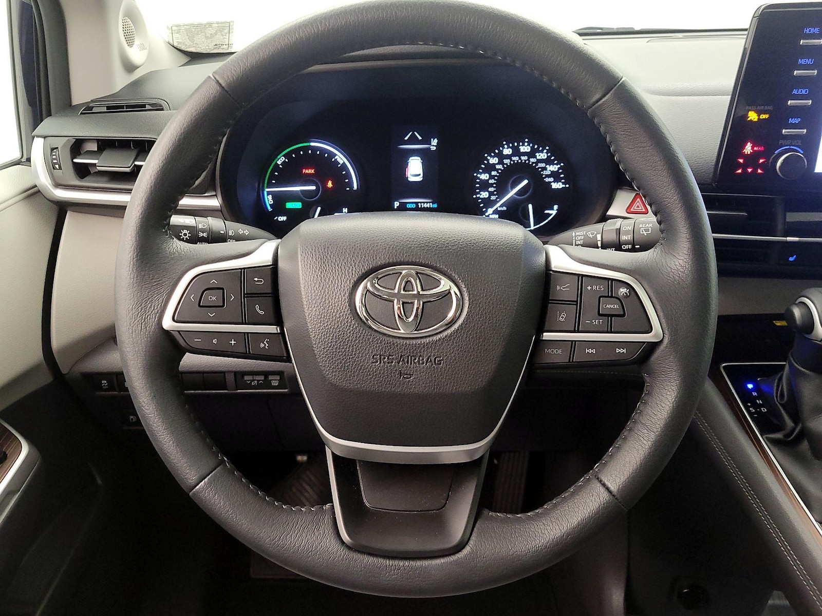 2022 Toyota Sienna XLE - Photo 11
