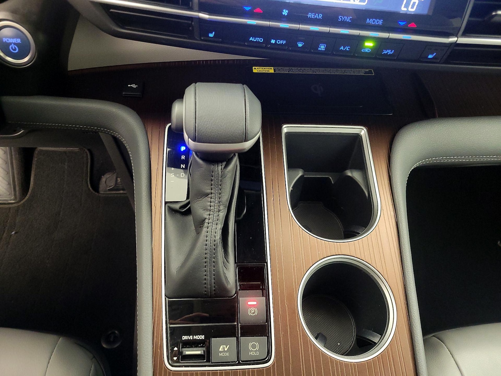 2022 Toyota Sienna XLE - Photo 18