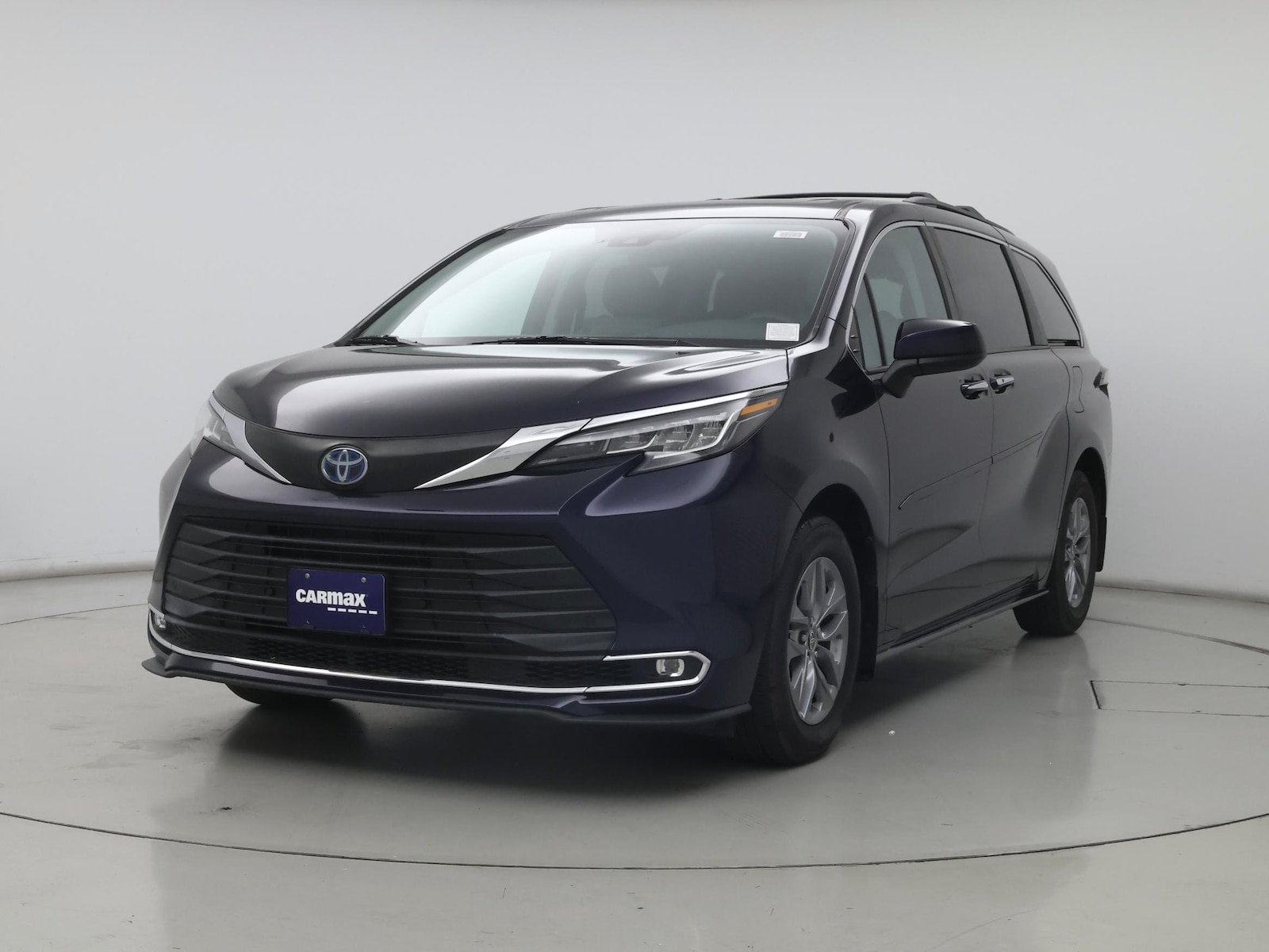 2022 Toyota Sienna XLE - Photo 5