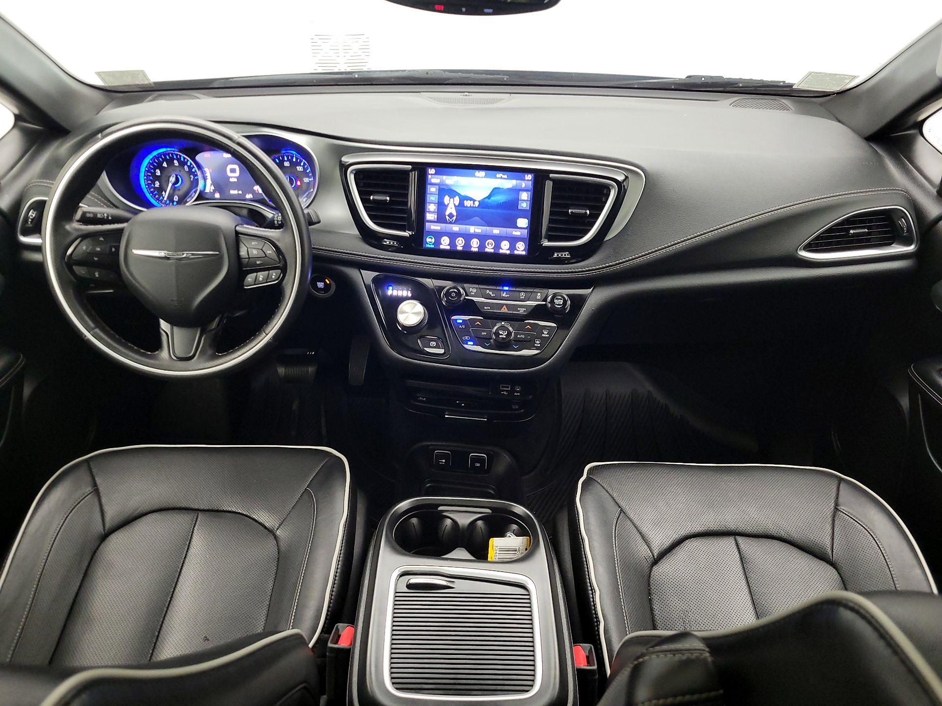 Thumbnail: 2020 Chrysler Pacifica - 9