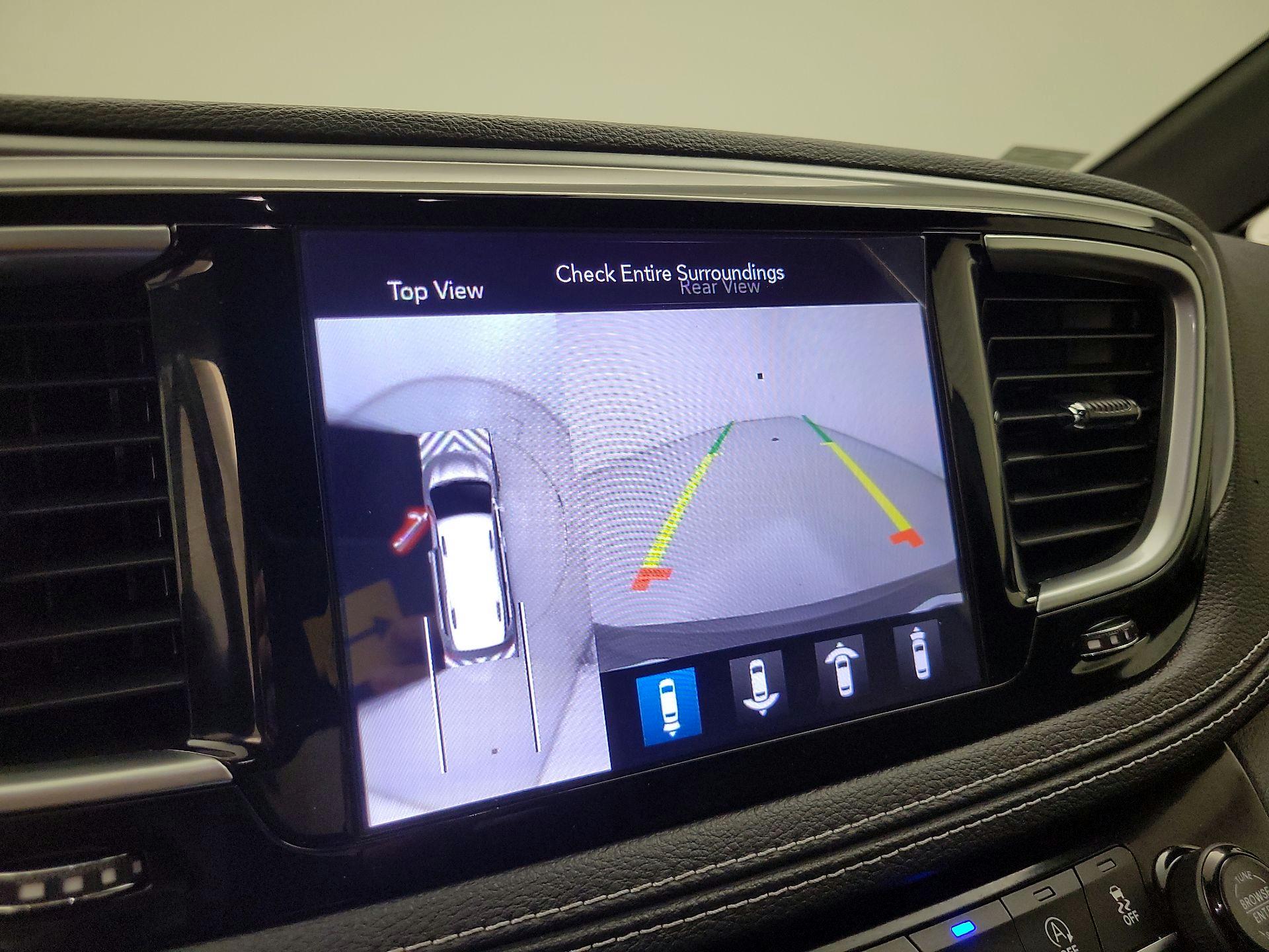 Thumbnail: 2020 Chrysler Pacifica - 14