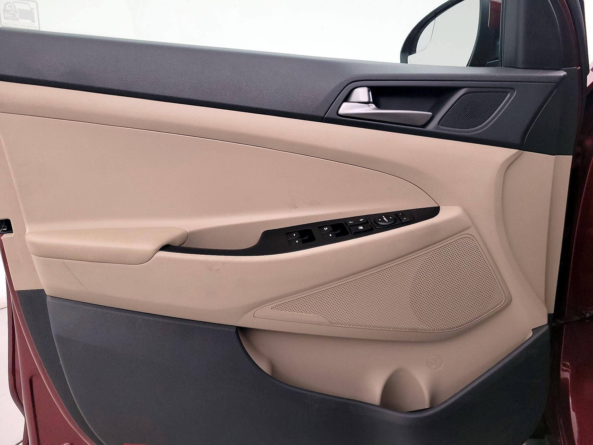 Thumbnail: 2017 Hyundai Tucson - 12