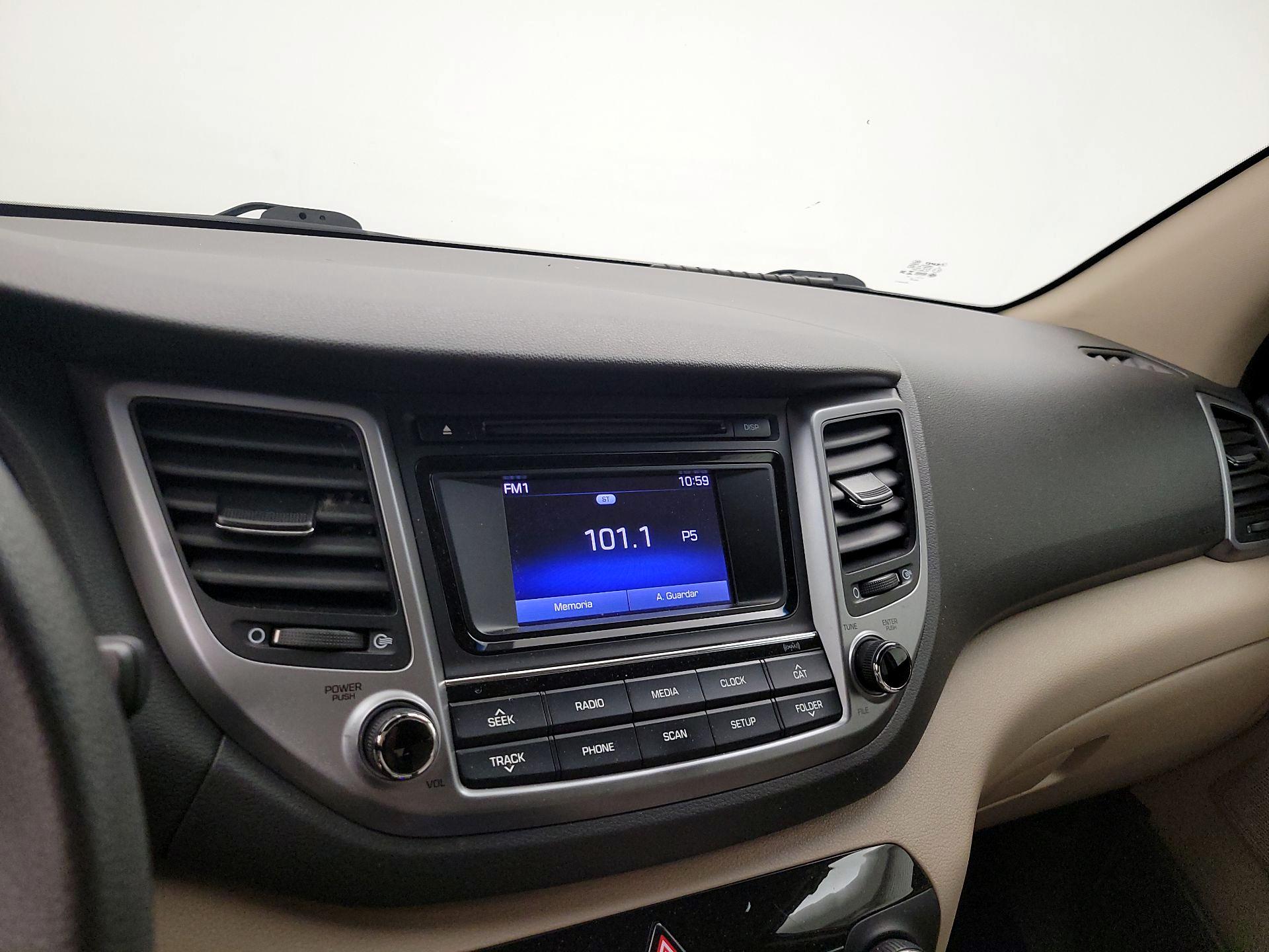 Thumbnail: 2017 Hyundai Tucson - 15