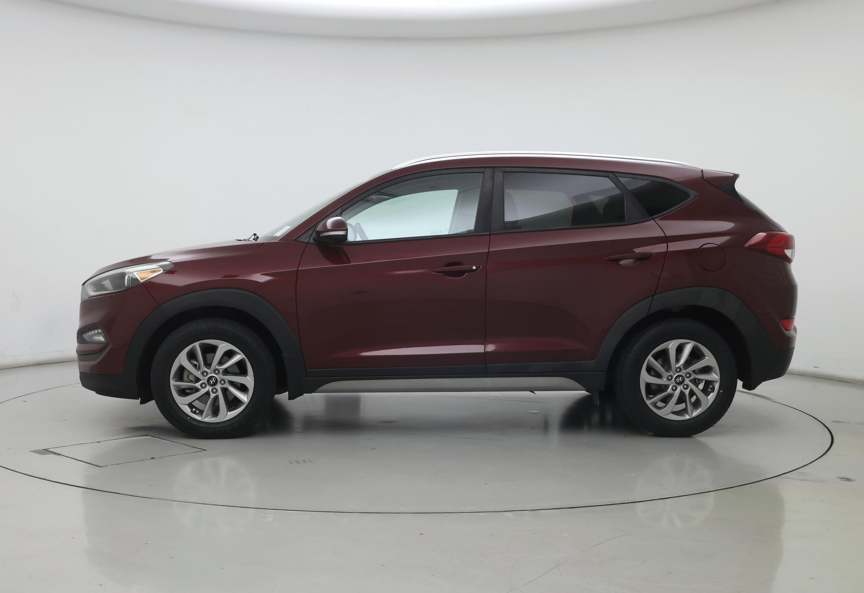 Thumbnail: 2017 Hyundai Tucson - 3