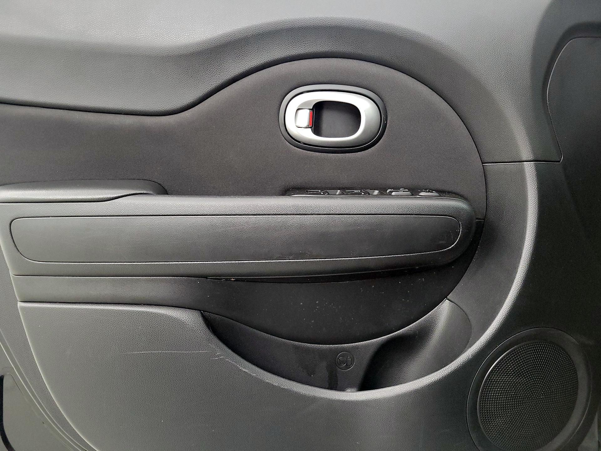 Thumbnail: 2015 Kia Soul - 12