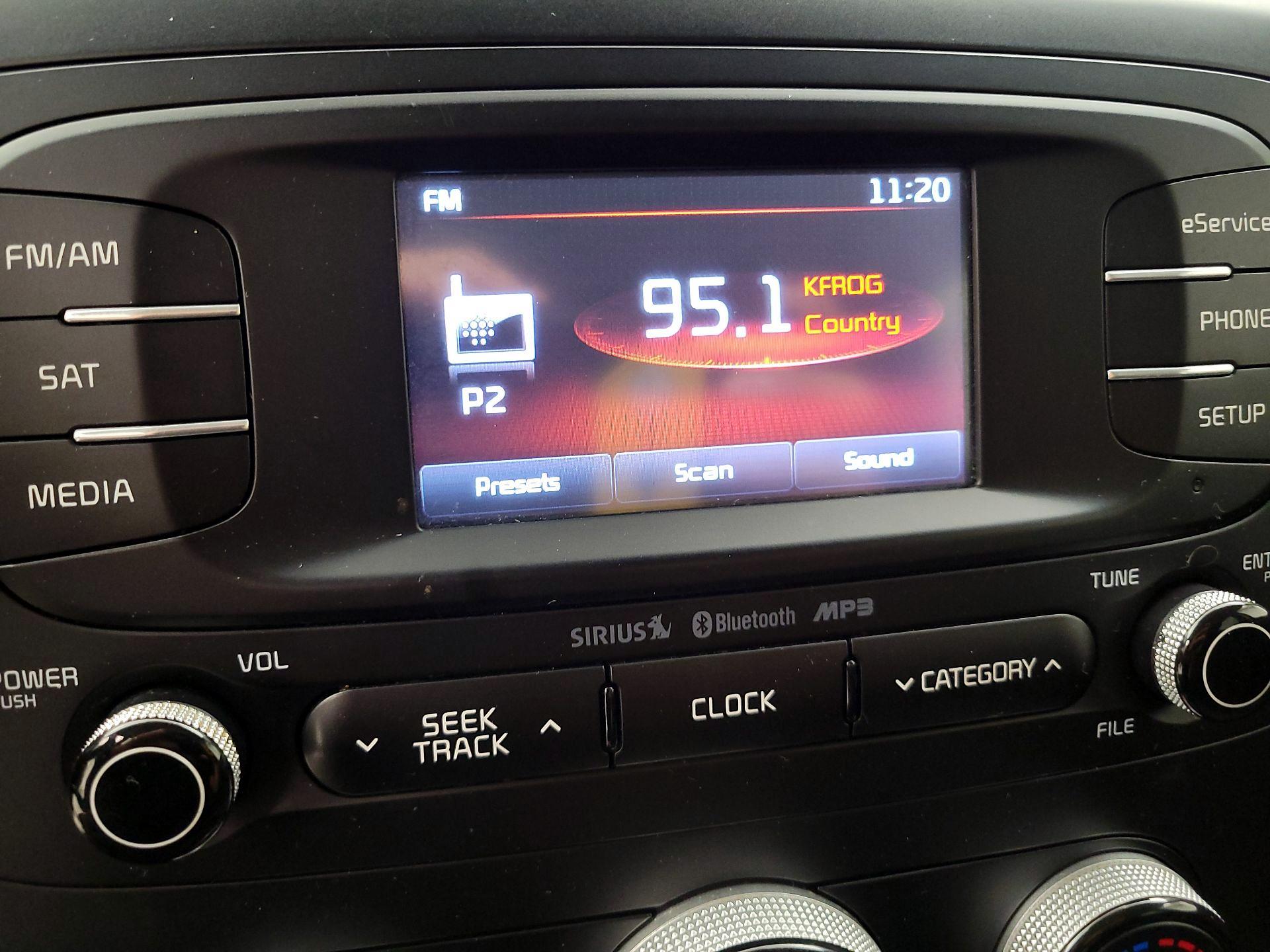 Thumbnail: 2015 Kia Soul - 15