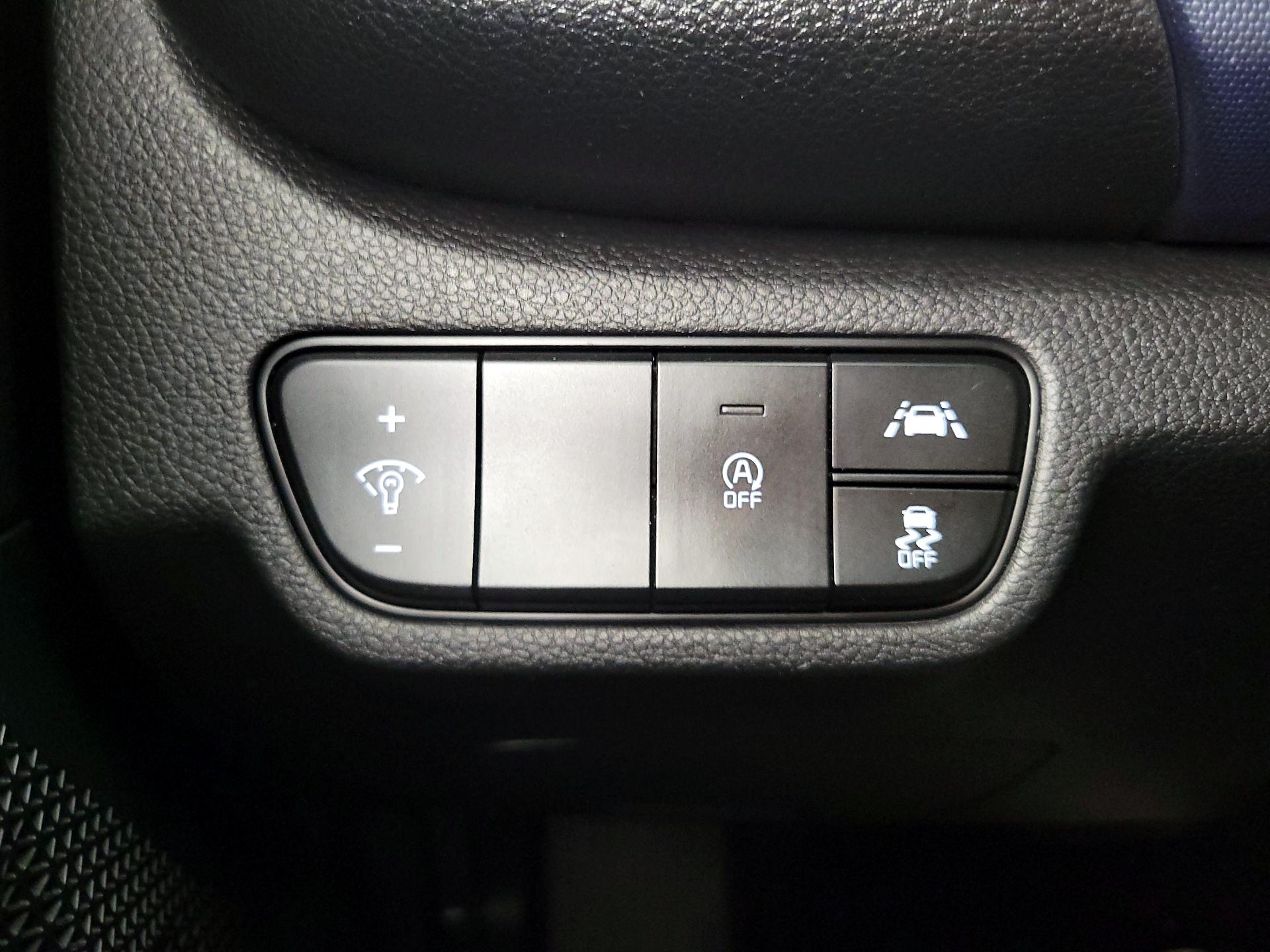 Thumbnail: 2022 Kia Seltos - 13