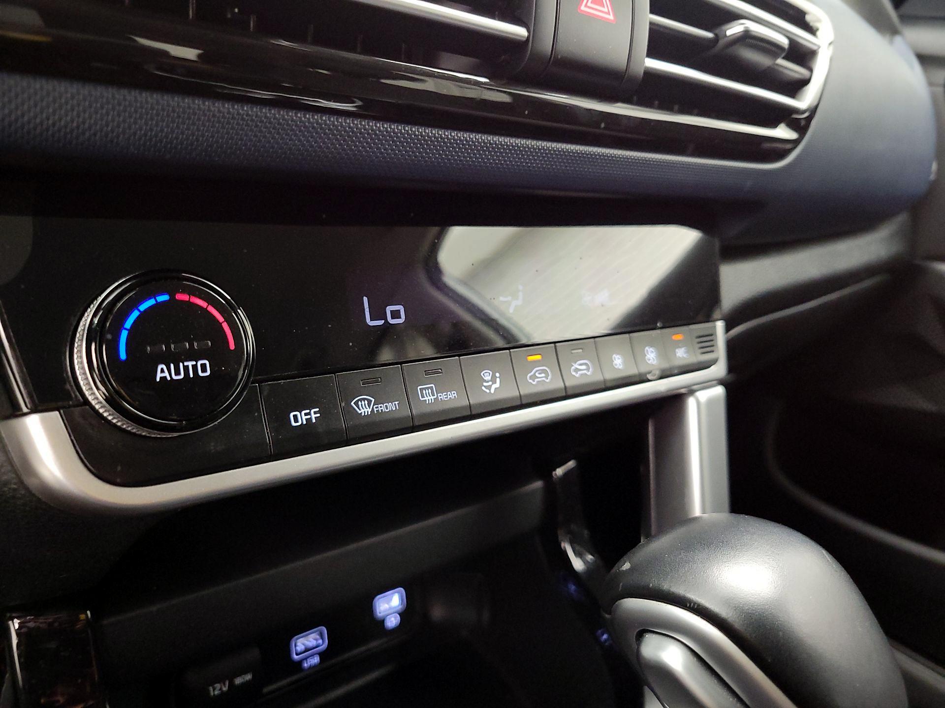 Thumbnail: 2022 Kia Seltos - 16