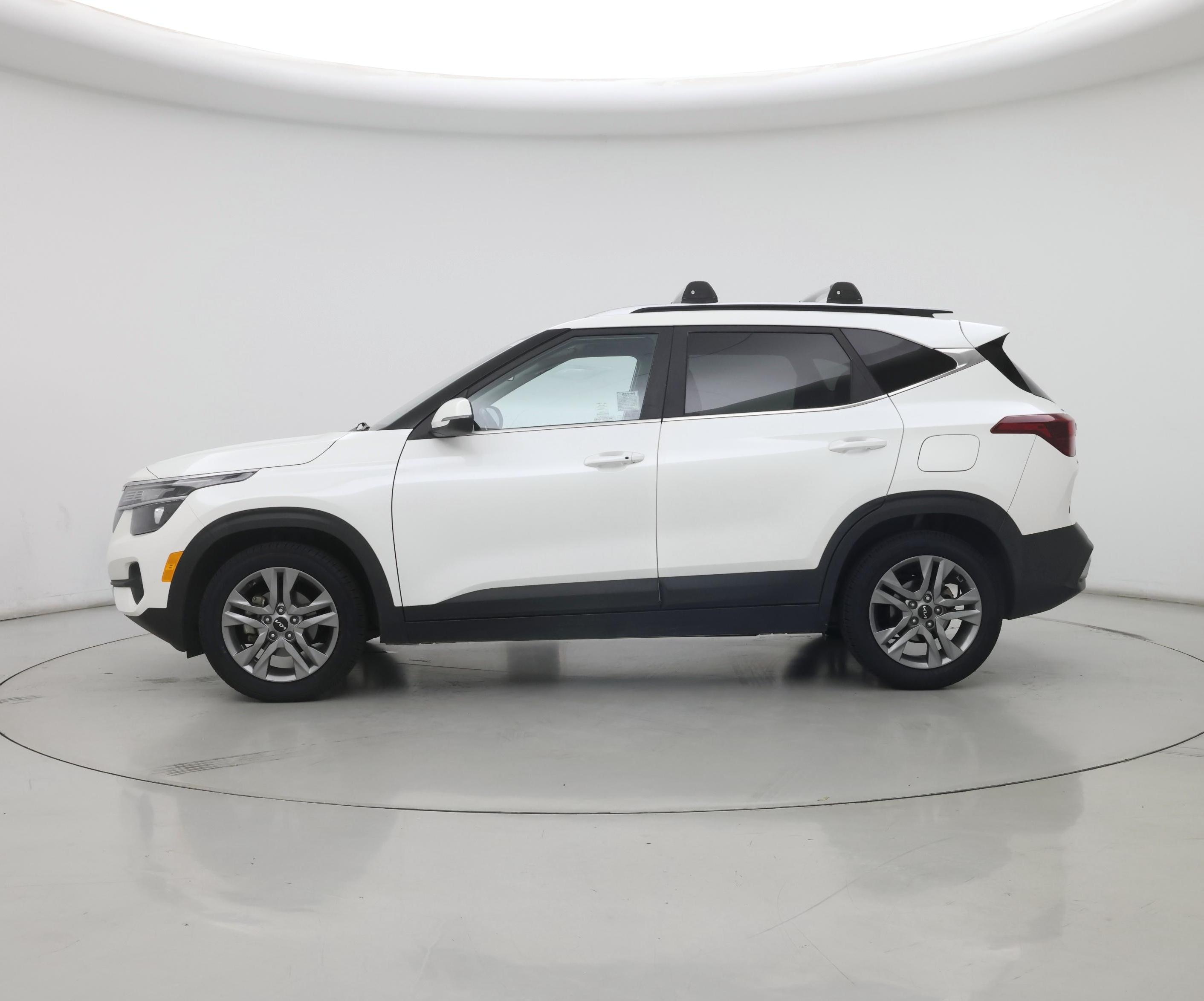 Thumbnail: 2022 Kia Seltos - 3