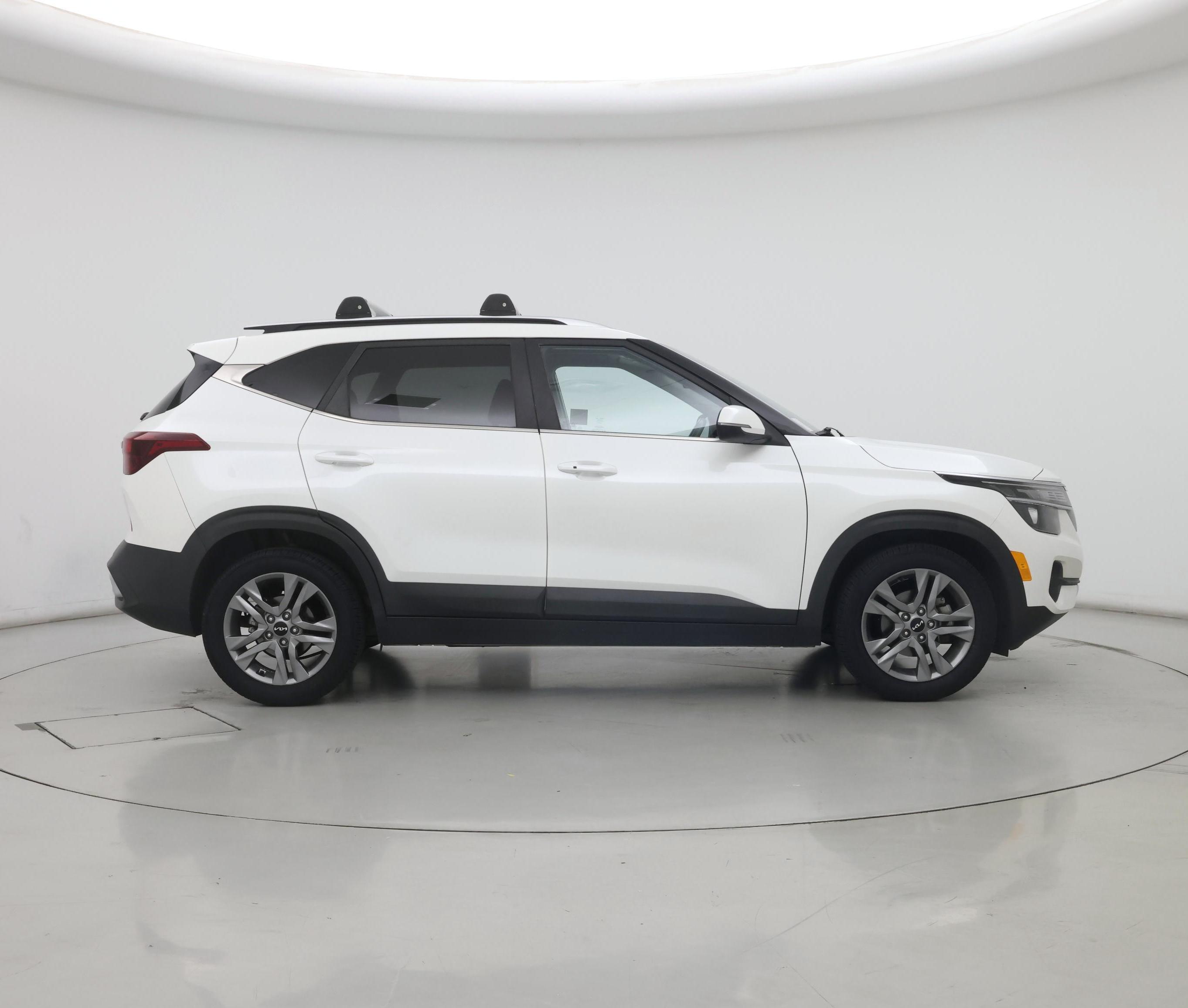 Thumbnail: 2022 Kia Seltos - 7