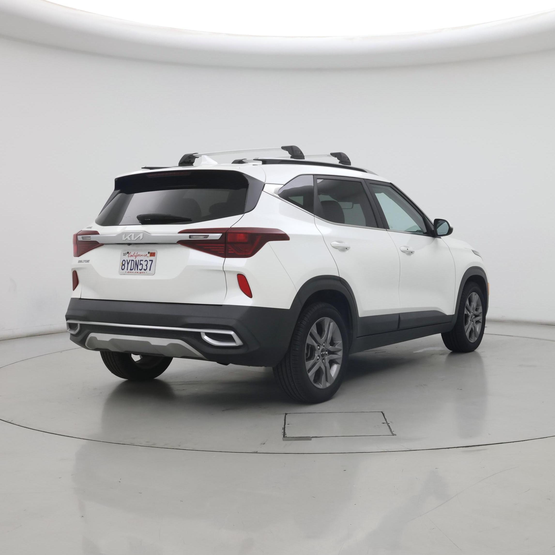 Thumbnail: 2022 Kia Seltos - 8