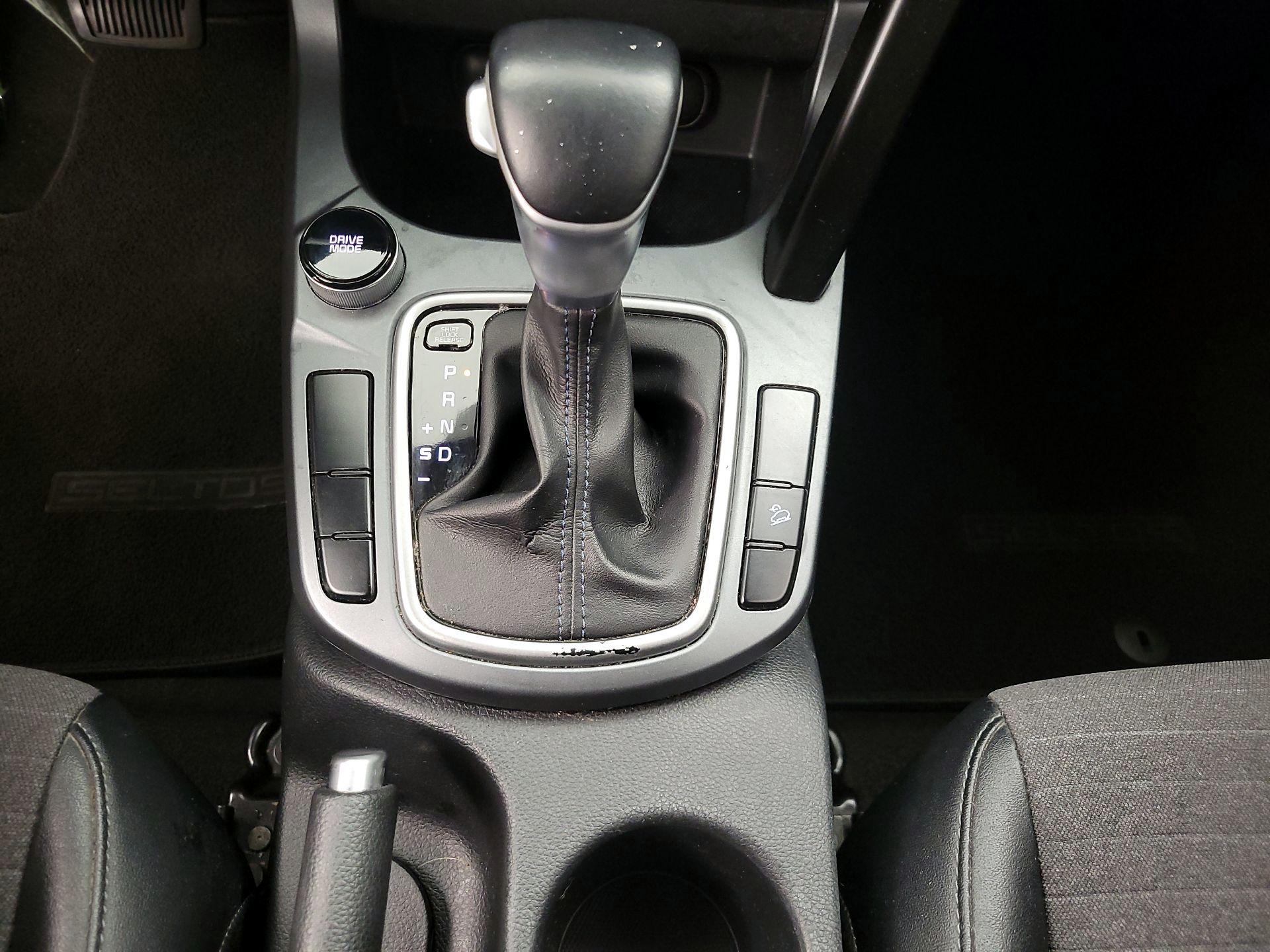 Thumbnail: 2021 Kia Seltos - 17