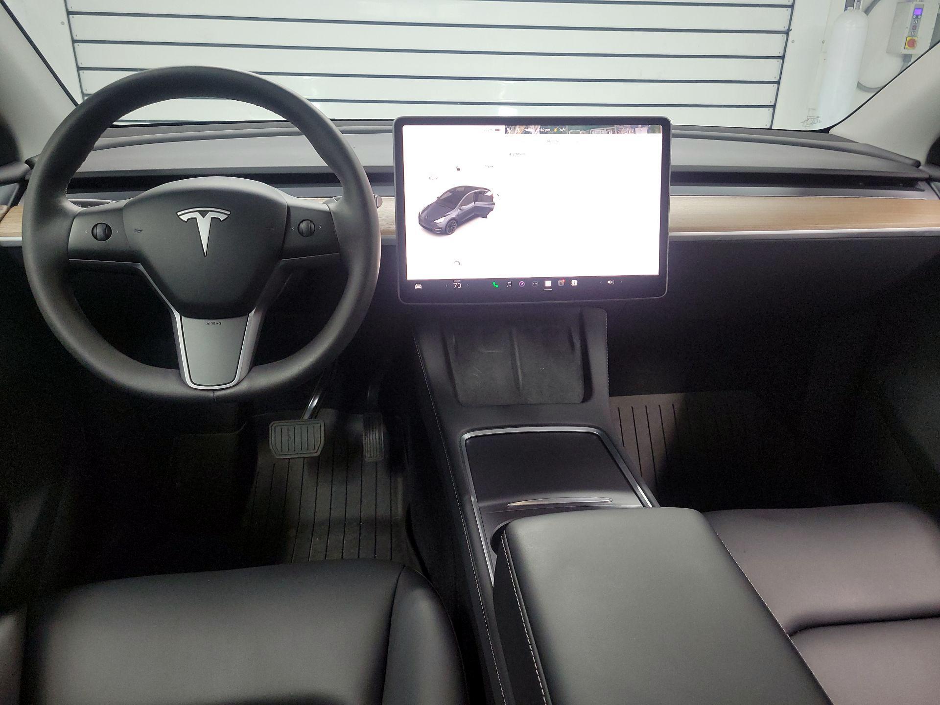 Thumbnail: 2023 Tesla Model Y - 9