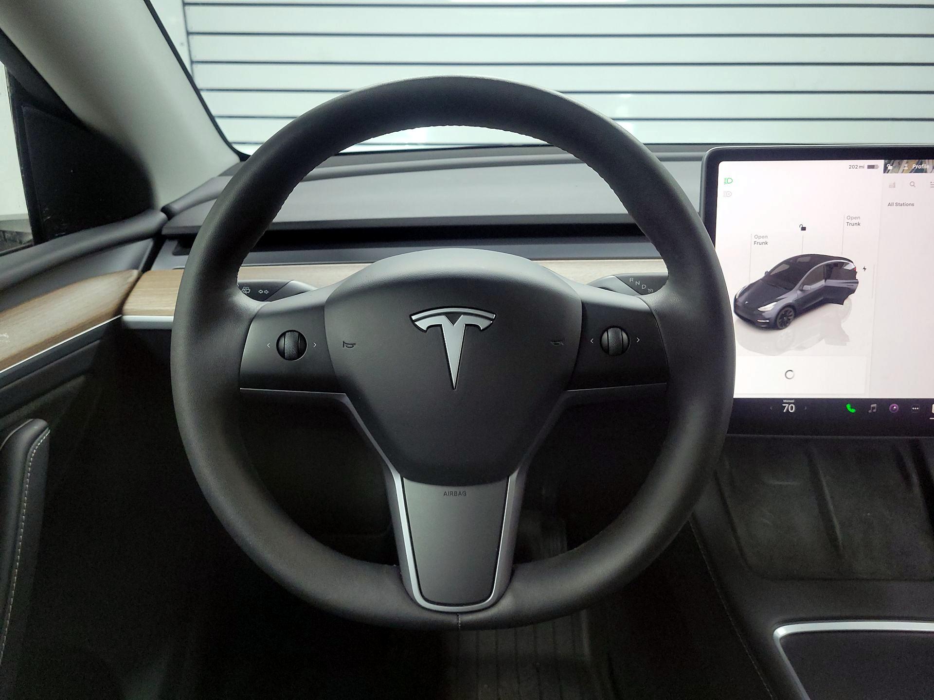 Thumbnail: 2023 Tesla Model Y - 10