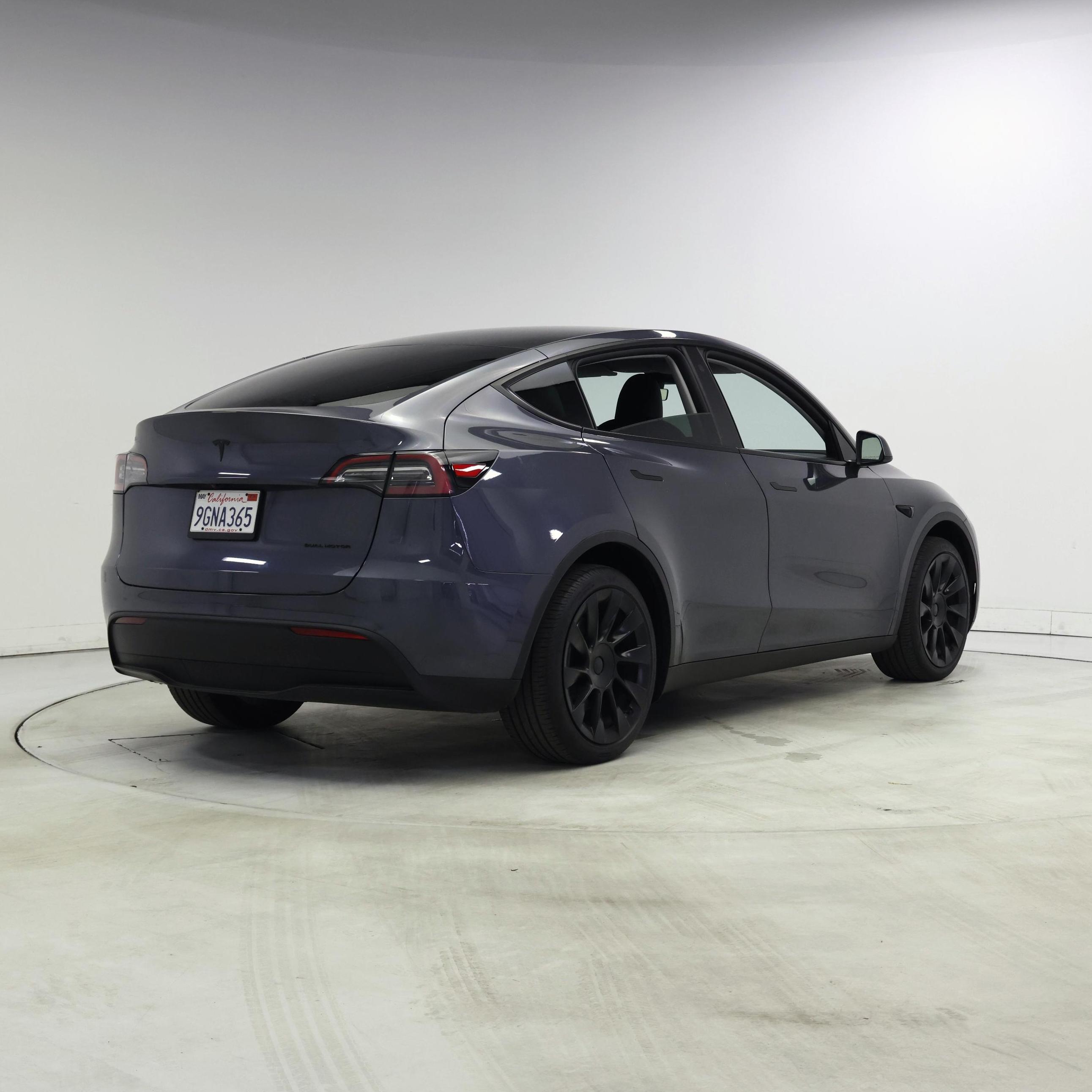 Thumbnail: 2023 Tesla Model Y - 8