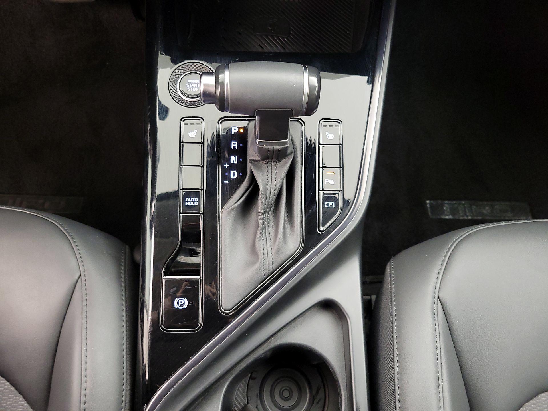 Thumbnail: 2023 Kia Niro - 18