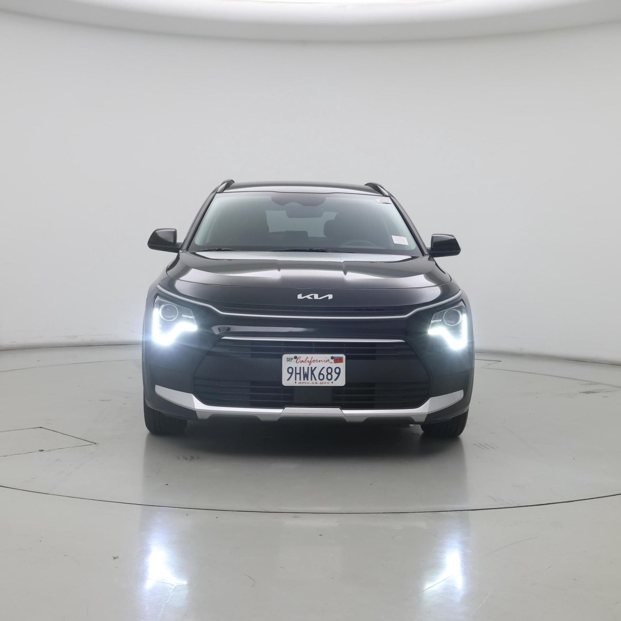 Thumbnail: 2023 Kia Niro - 5