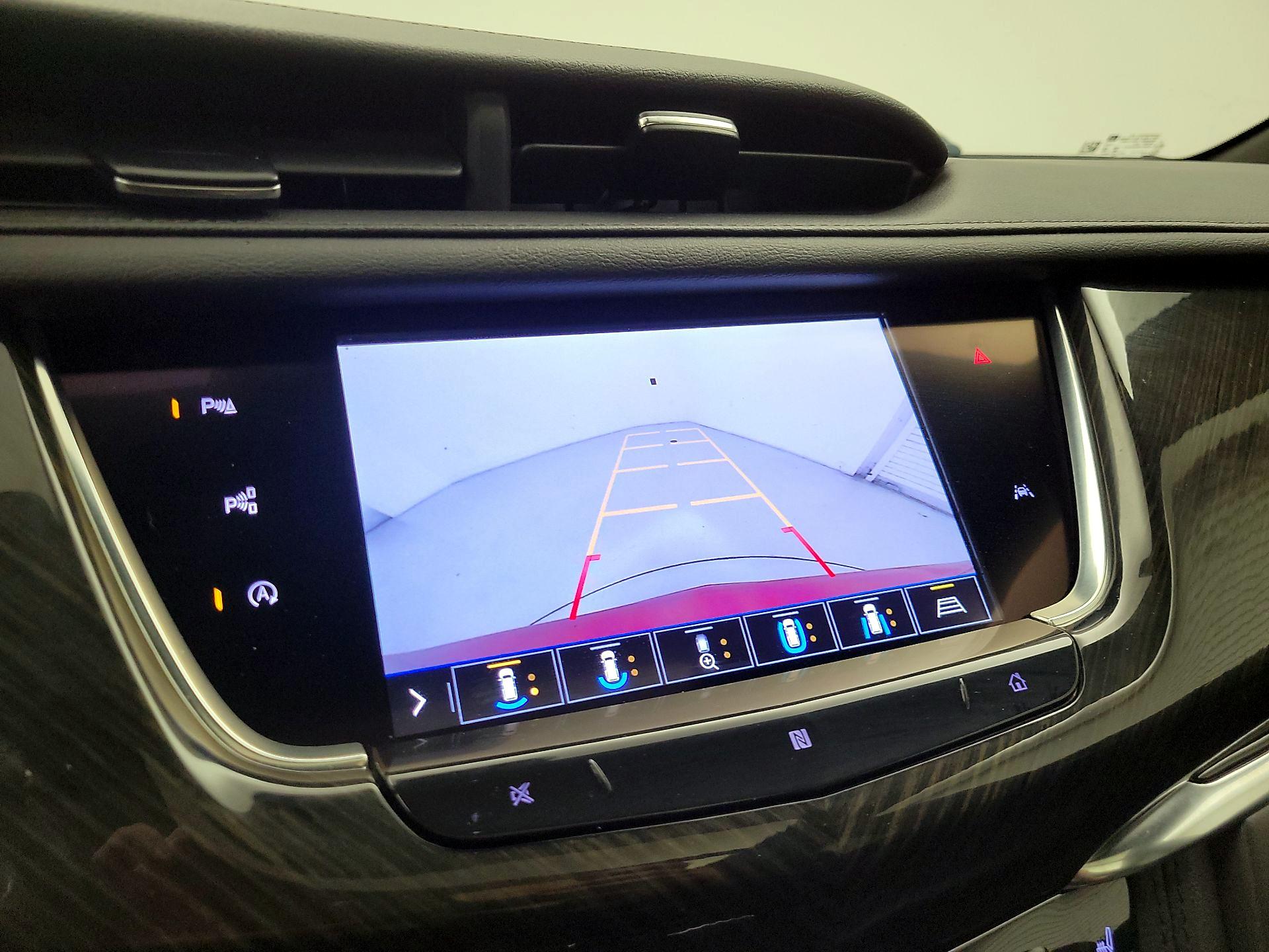 Thumbnail: 2020 Cadillac XT6 - 14