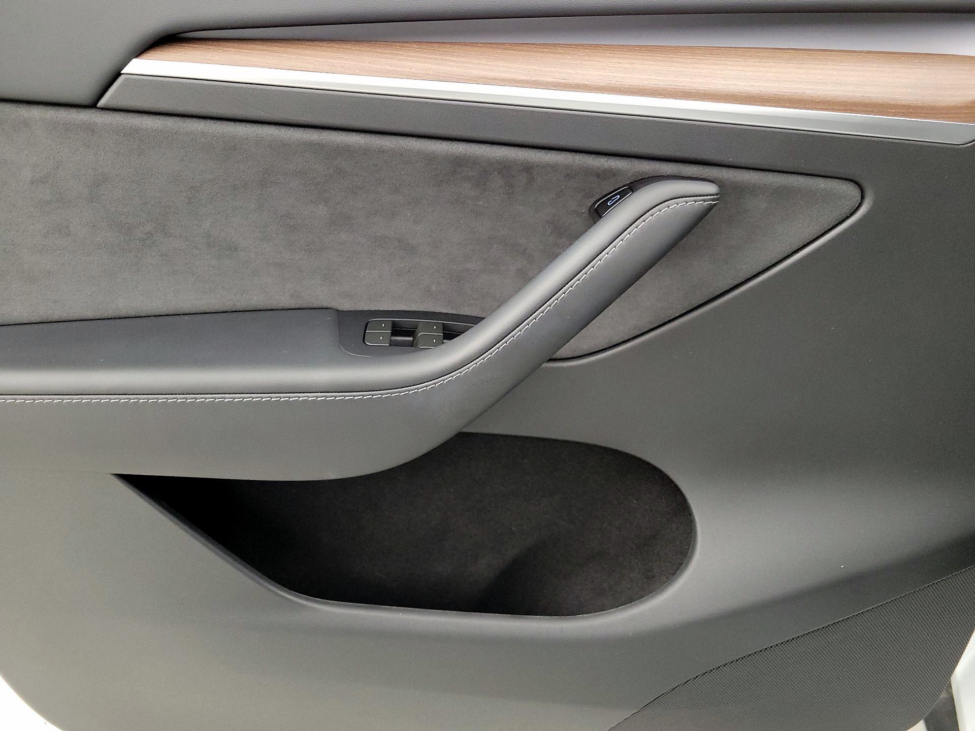 Thumbnail: 2025 Tesla Model Y - 12