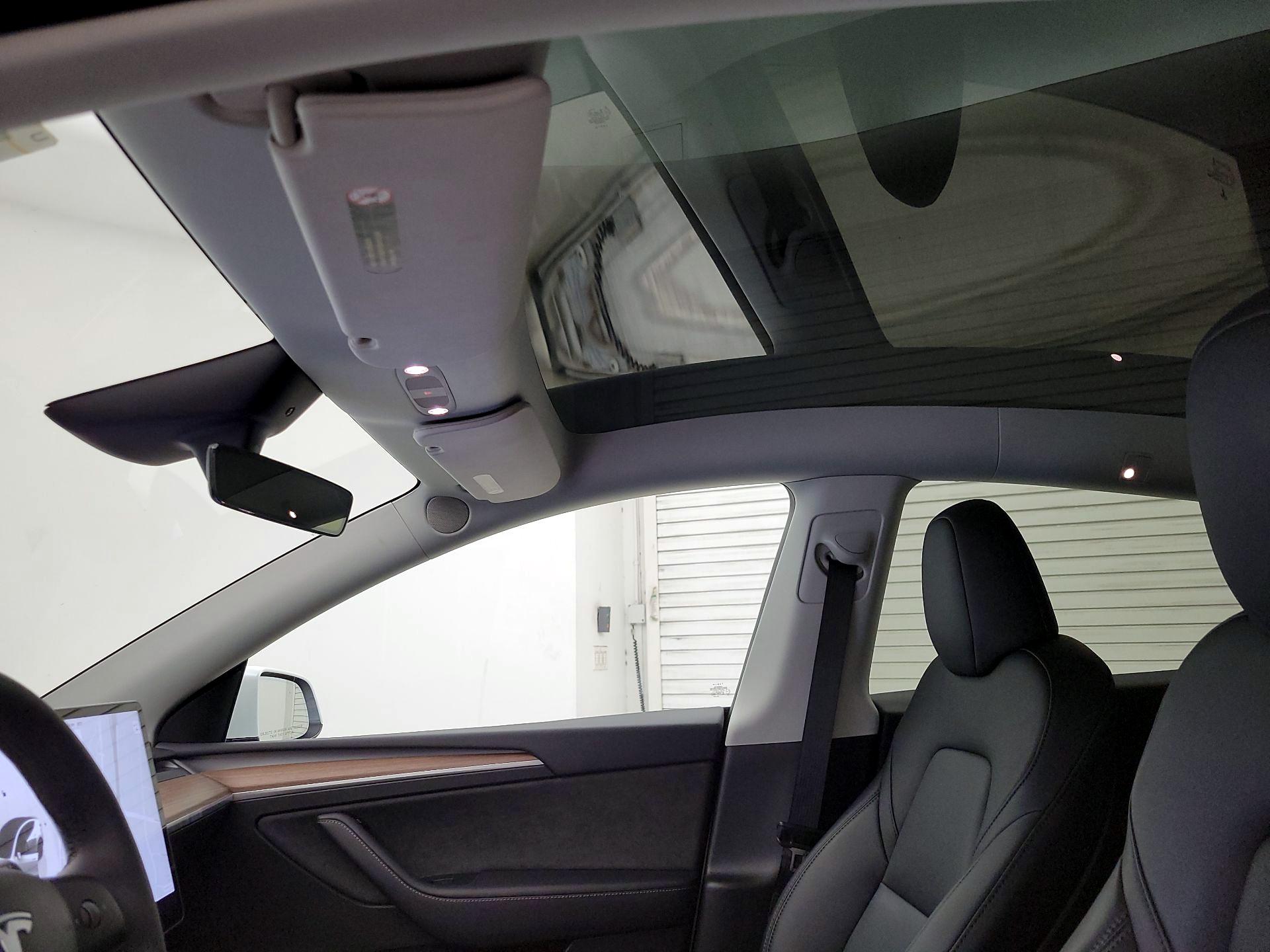 Thumbnail: 2025 Tesla Model Y - 19