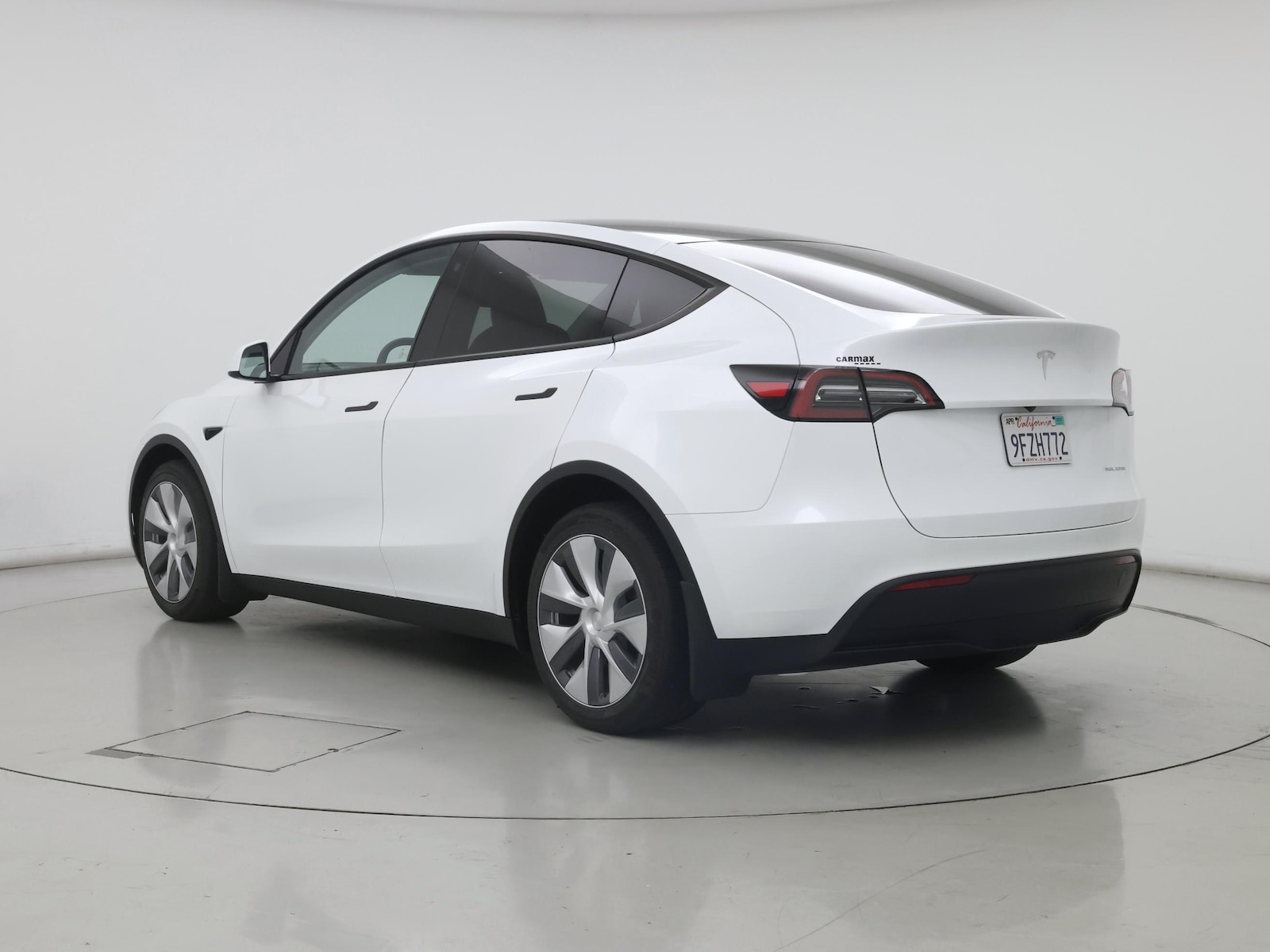 2023 Tesla Model Y Long Range - Photo 3