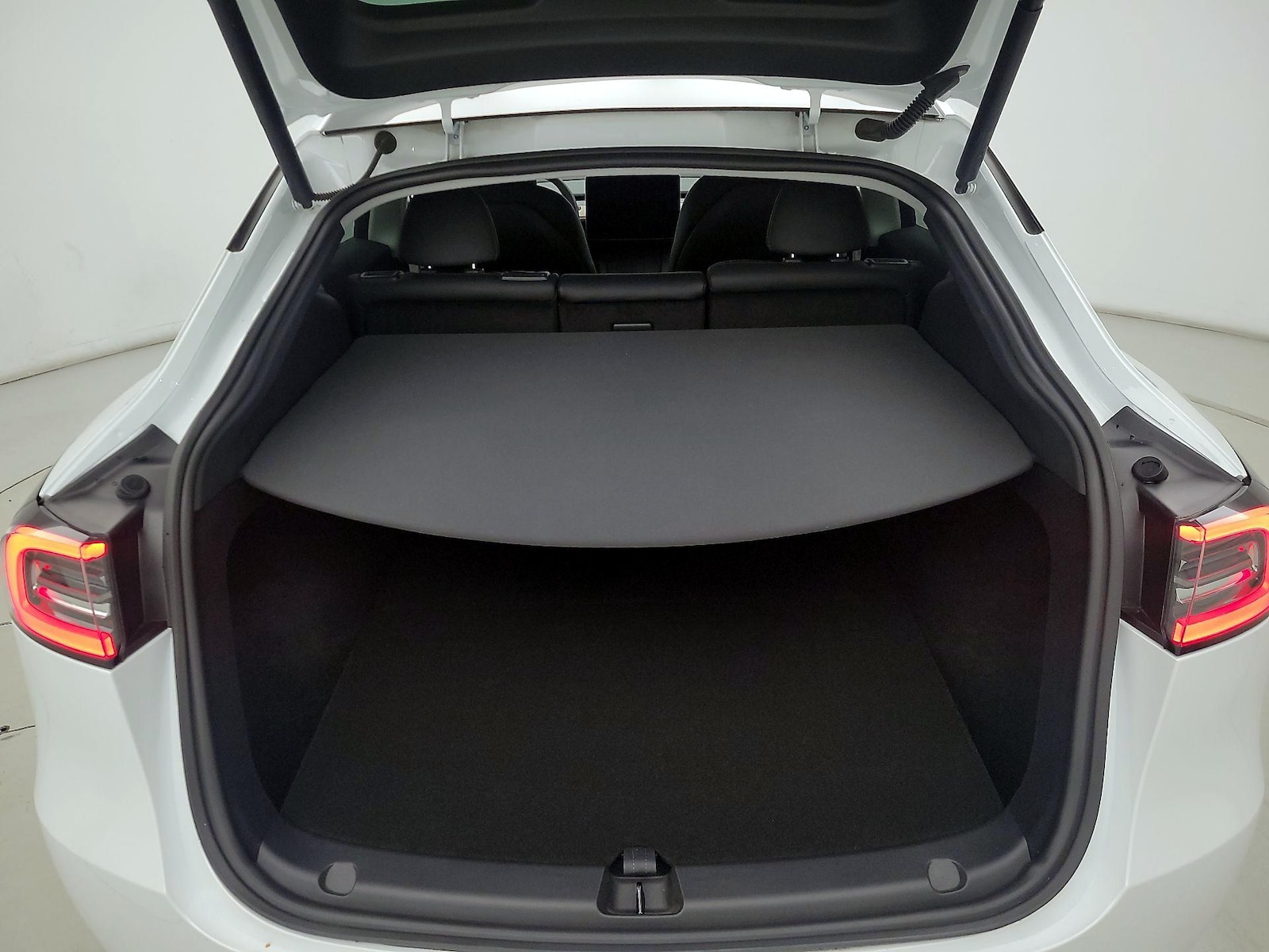 2023 Tesla Model Y Long Range - Photo 20