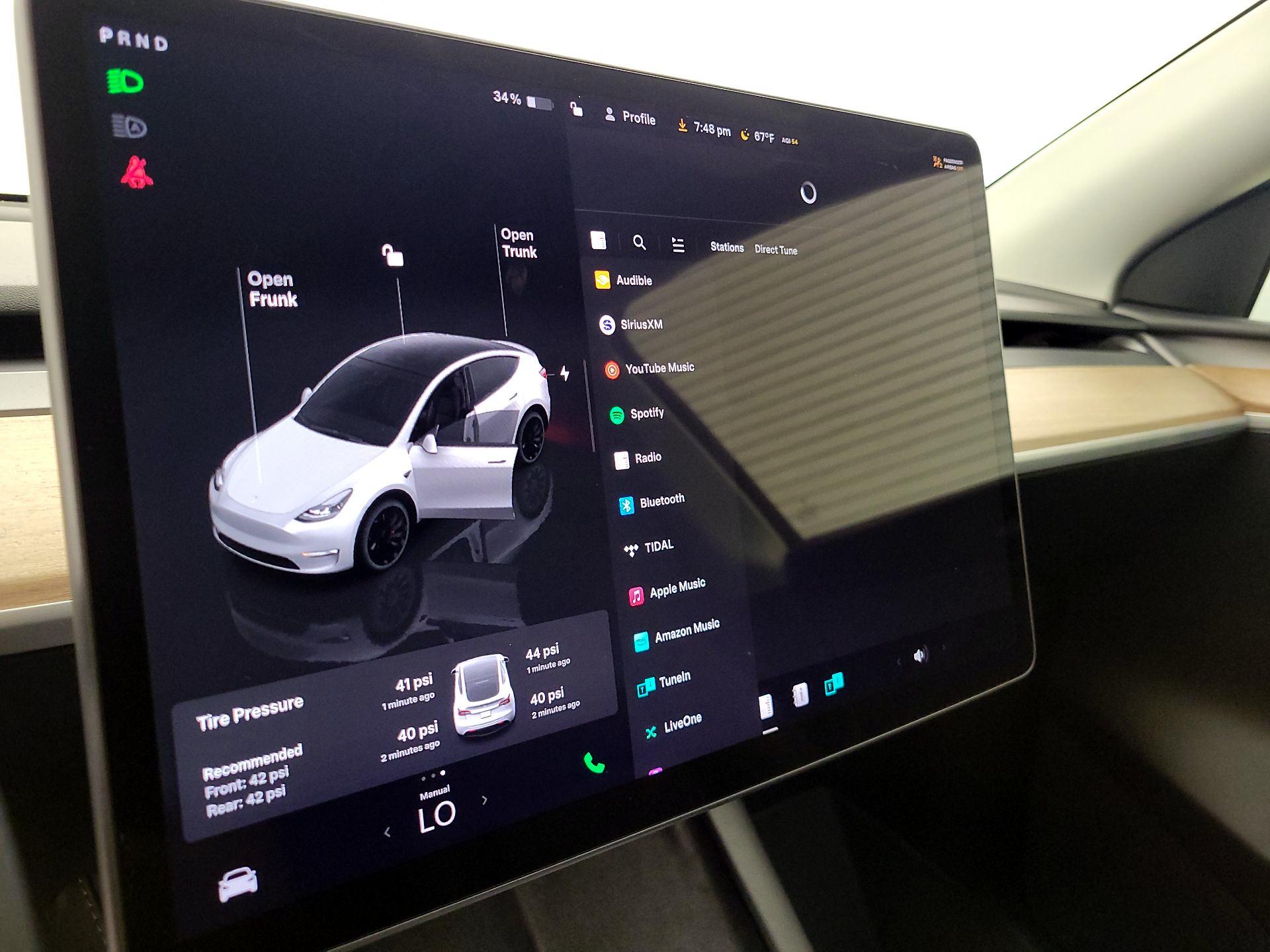 Thumbnail: 2022 Tesla Model Y - 14