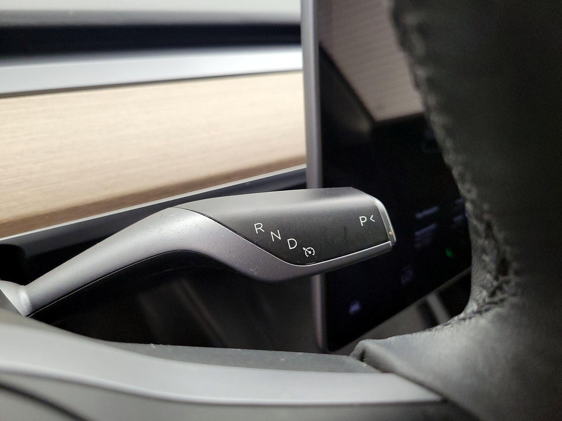 Thumbnail: 2022 Tesla Model Y - 16