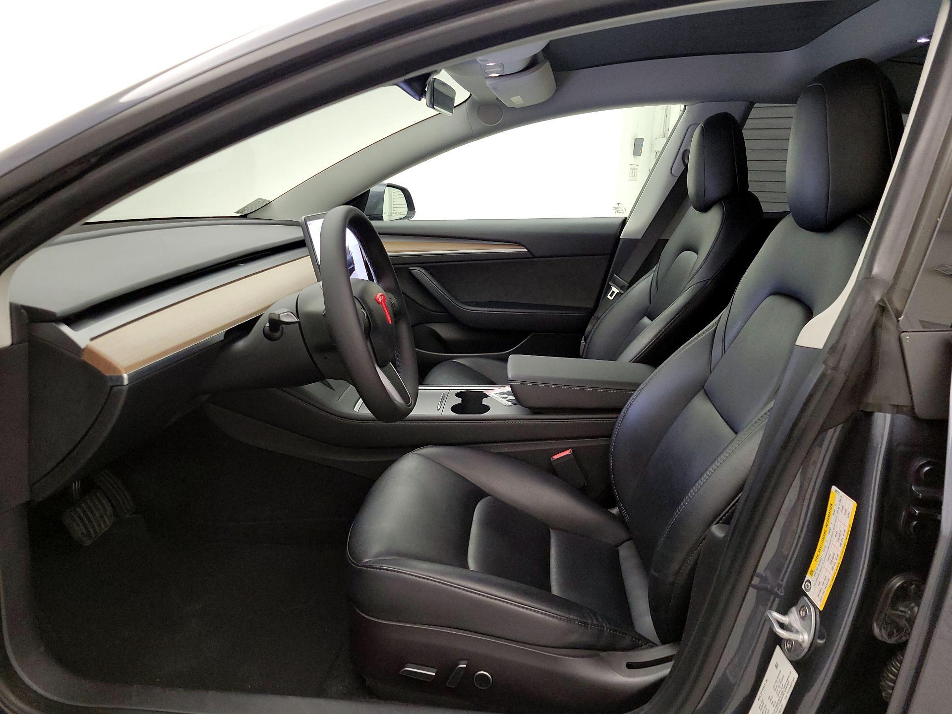 Thumbnail: 2023 Tesla Model 3 - 11