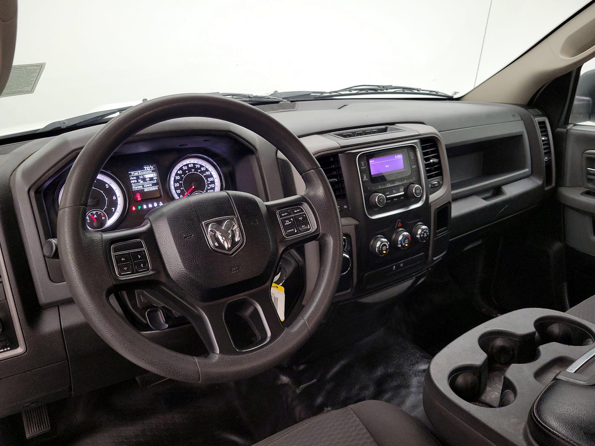 Thumbnail: 2019 RAM 1500 Classic - 9