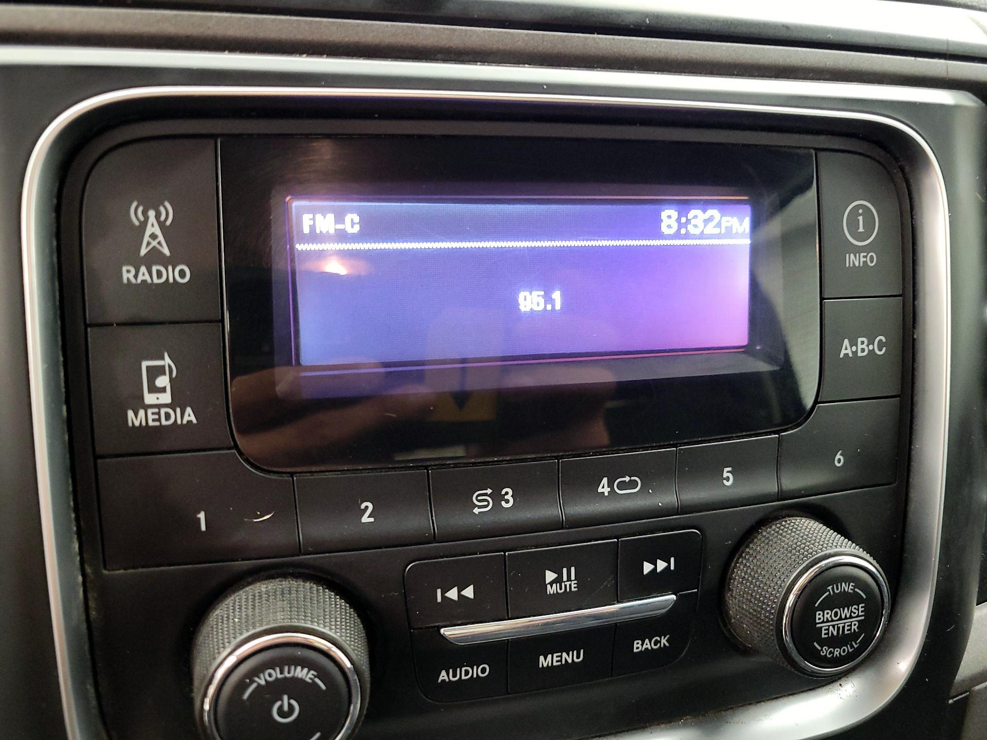 Thumbnail: 2019 RAM 1500 Classic - 15