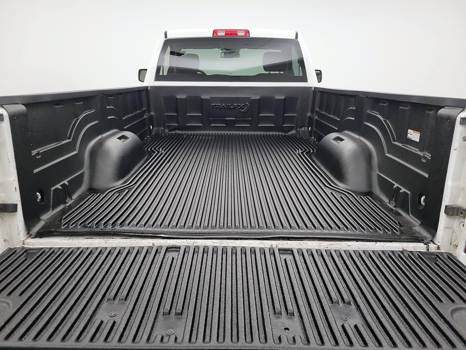 Thumbnail: 2019 RAM 1500 Classic - 19
