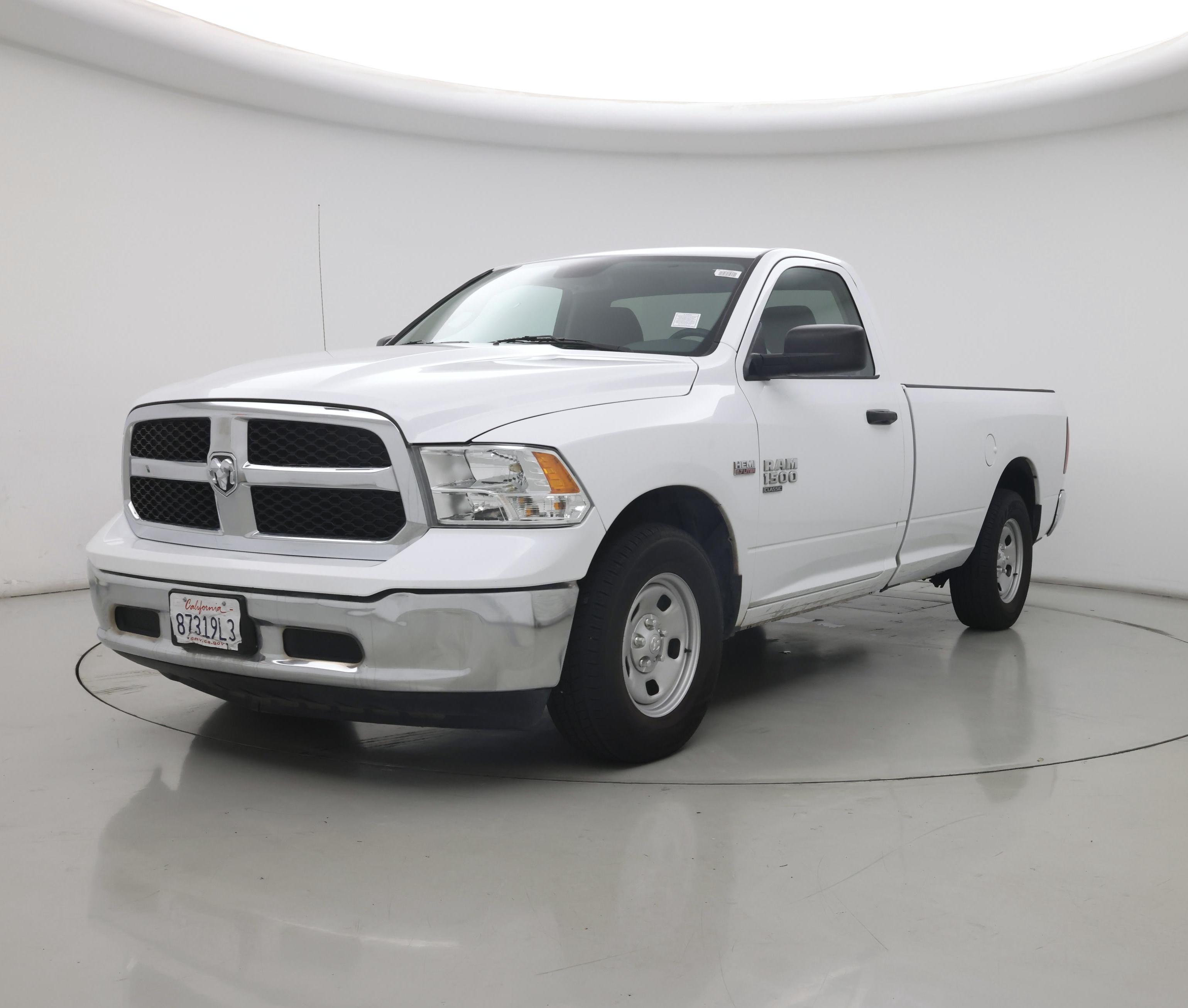 Thumbnail: 2019 RAM 1500 Classic - 4
