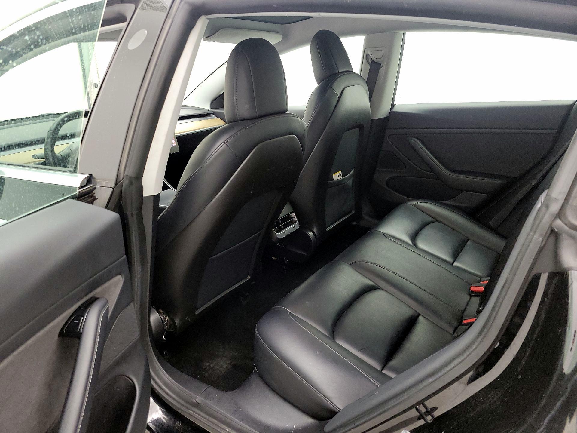 Thumbnail: 2020 Tesla Model 3 - 18