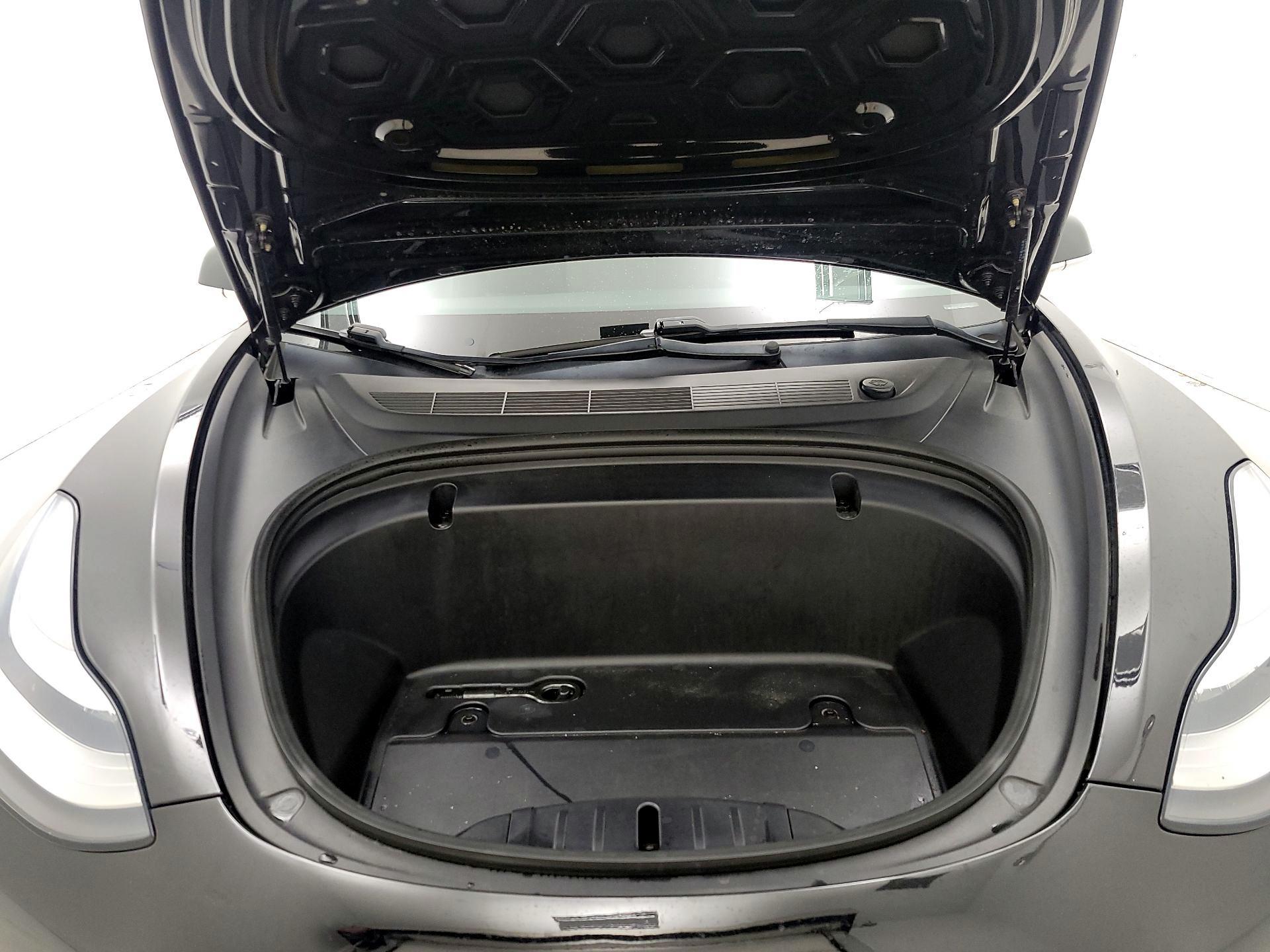 Thumbnail: 2020 Tesla Model 3 - 20