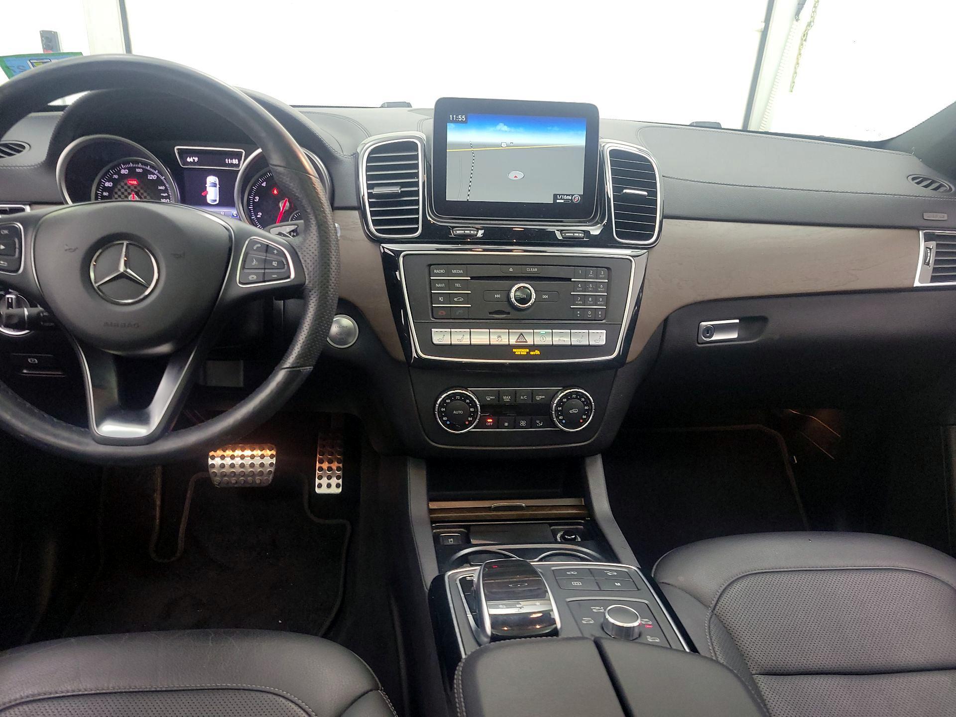 Thumbnail: 2017 Mercedes-Benz GLE - 9