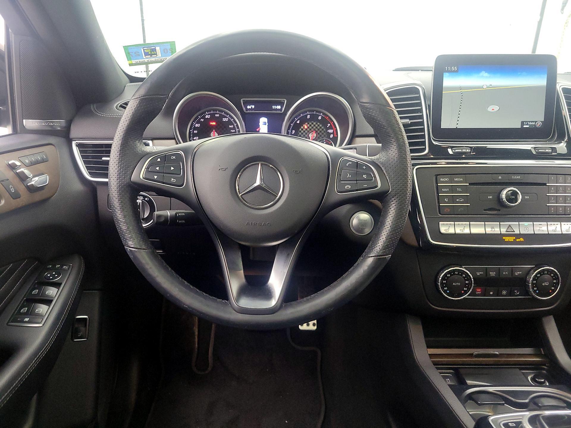 Thumbnail: 2017 Mercedes-Benz GLE - 10